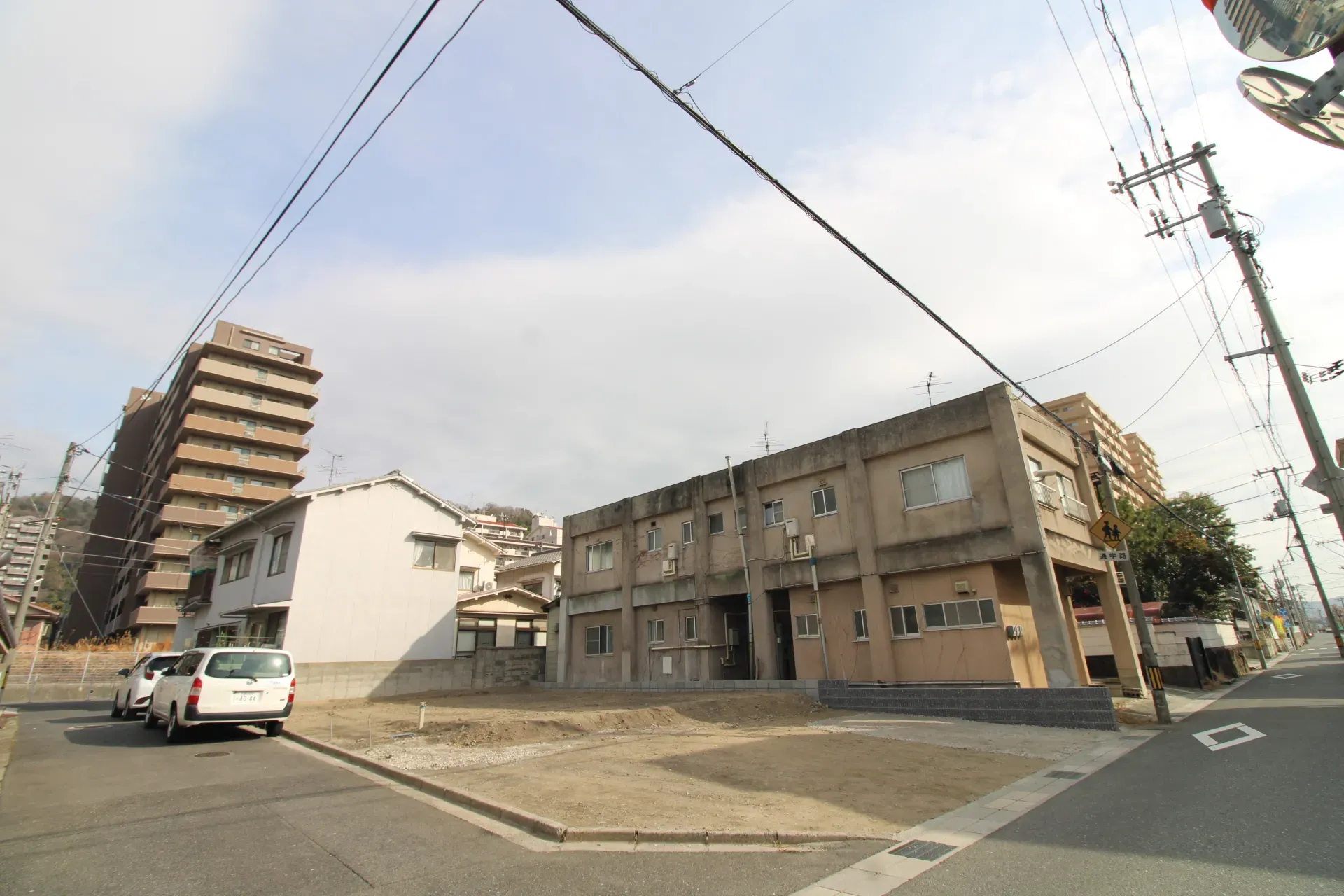 前面道路から見た宅地