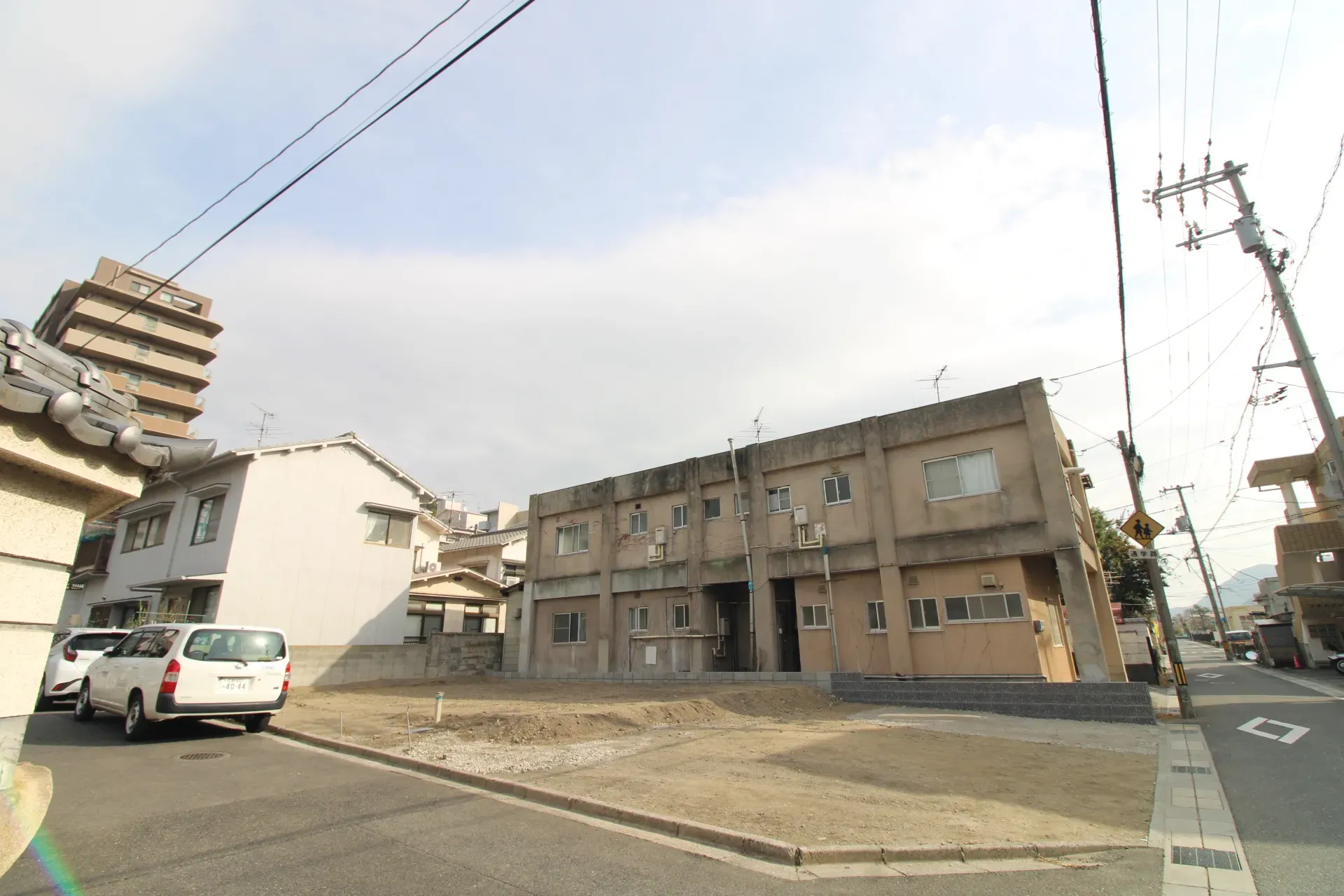 前面道路から見た宅地