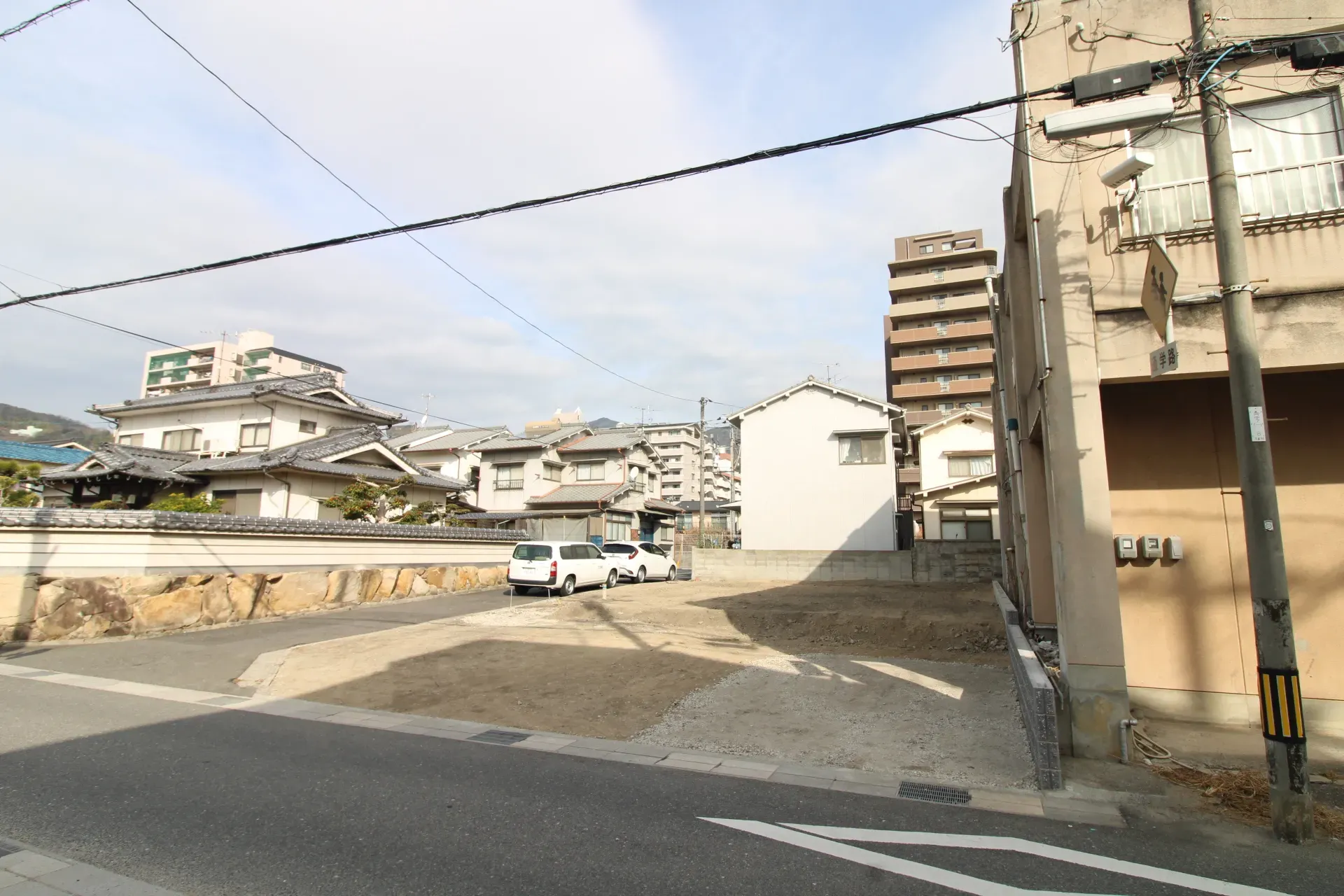 前面道路から見た宅地