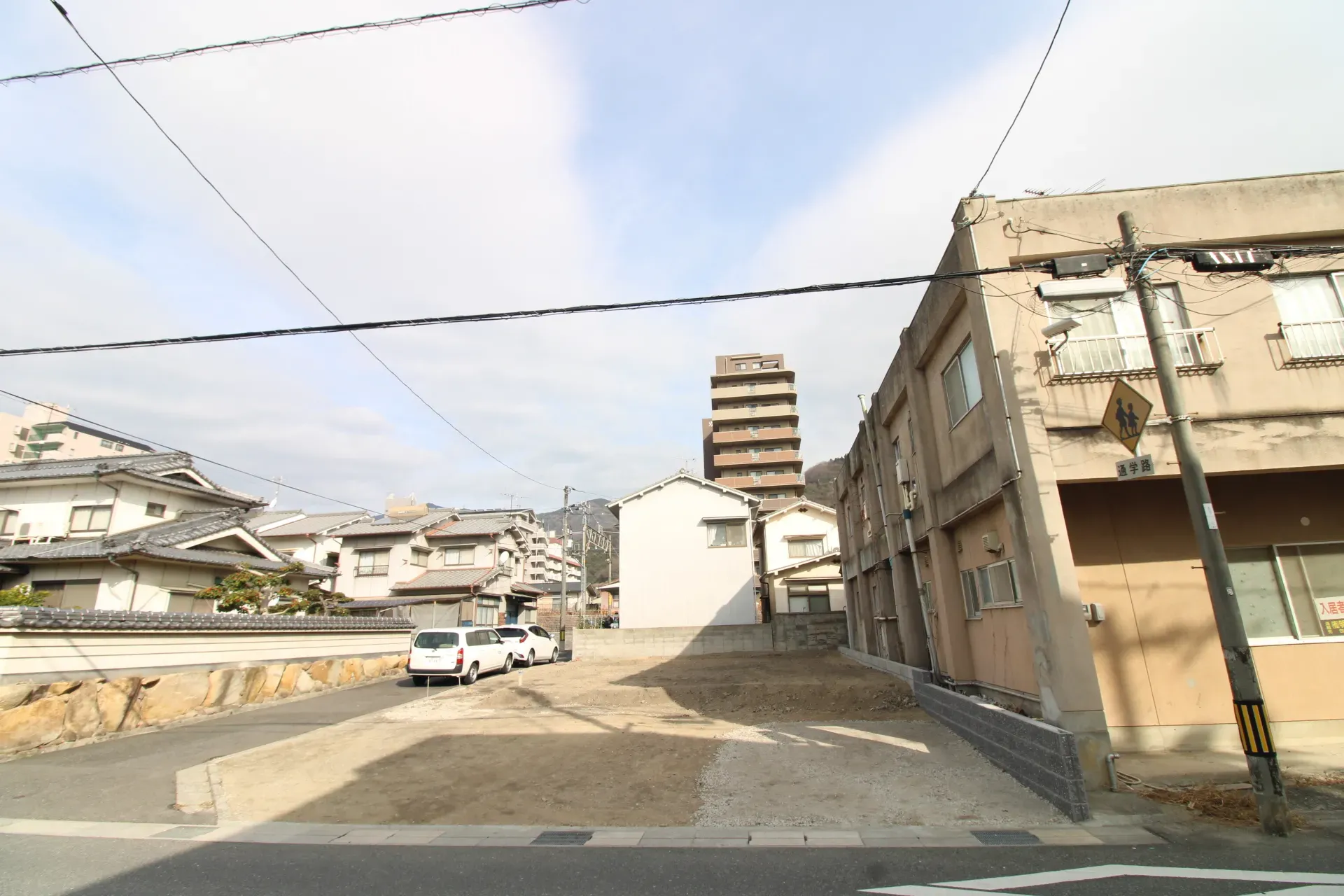前面道路から見た宅地