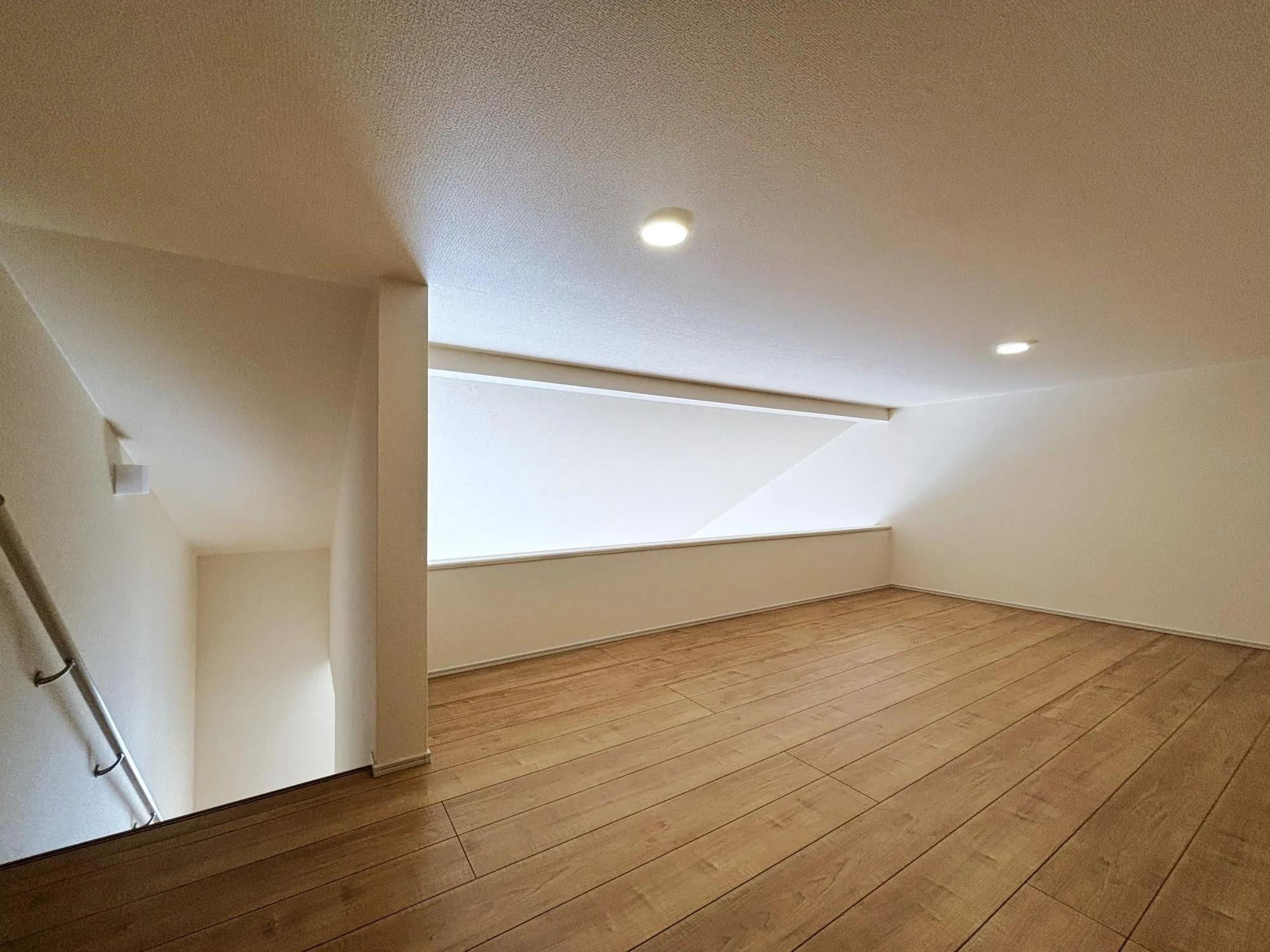 【ロフト:2号棟】