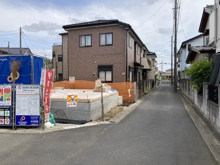 現在工事が進行中の新築物件です!これから形になっていく住まいにワクワクしますね☆							
