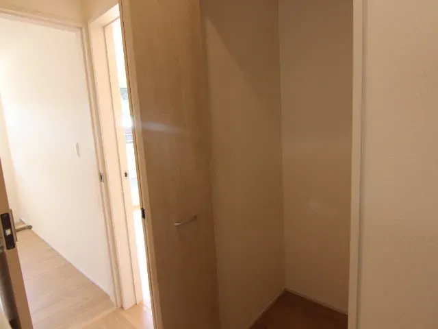 2階廊下収納　1号棟