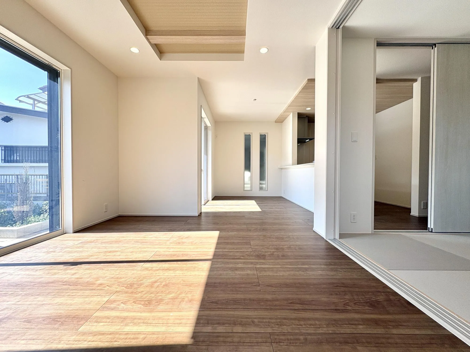 【4号棟/LDK(16.5帖)】