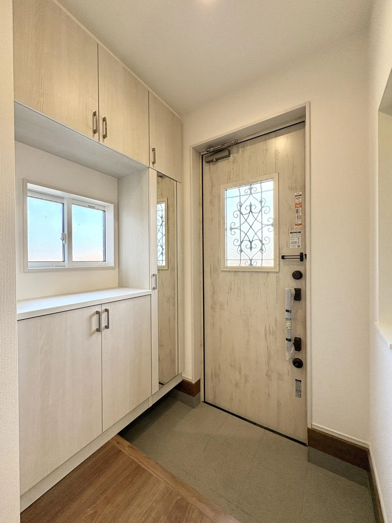 【4号棟/玄関】