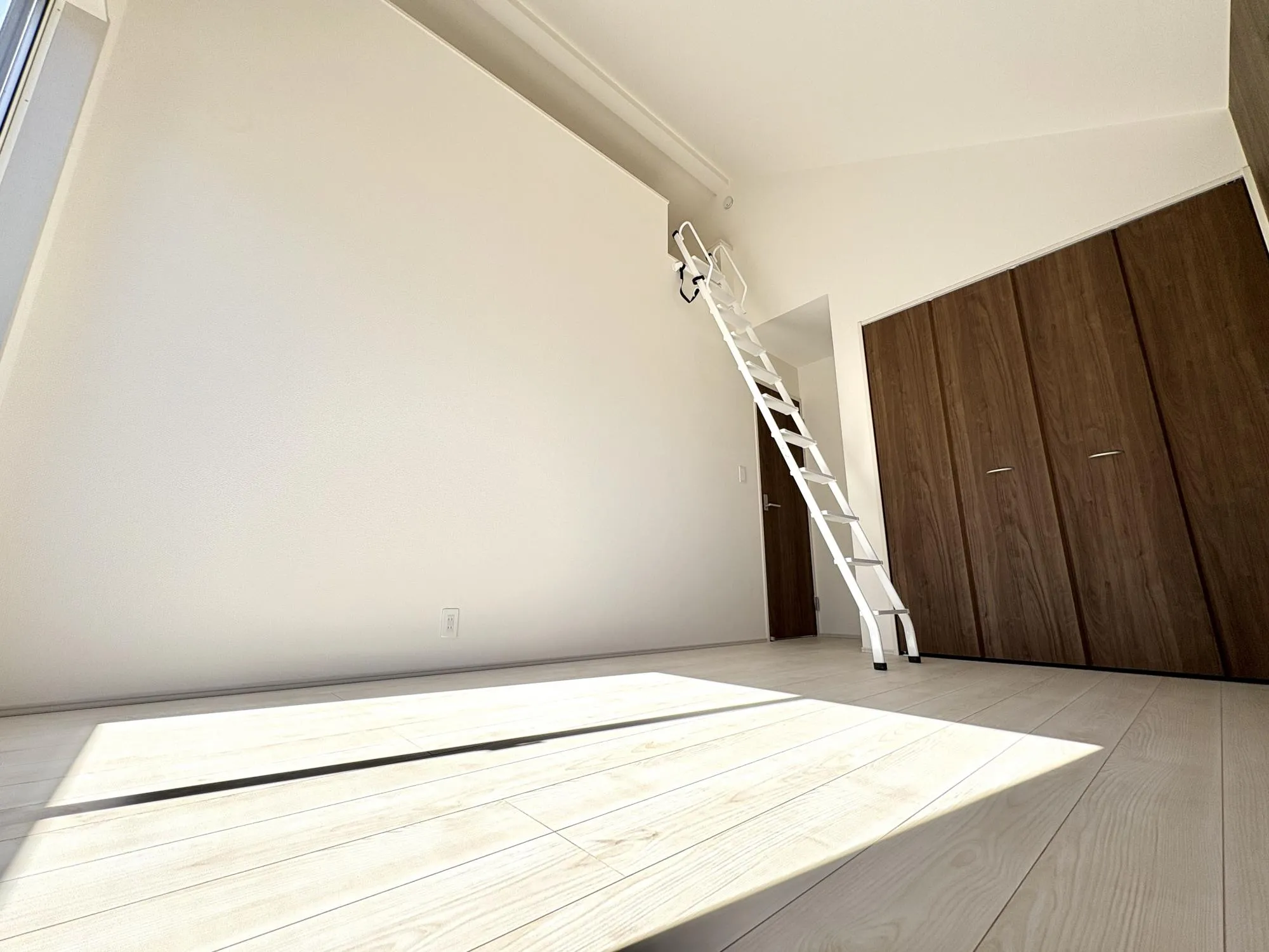 【7号棟/洋室(6.5帖)】