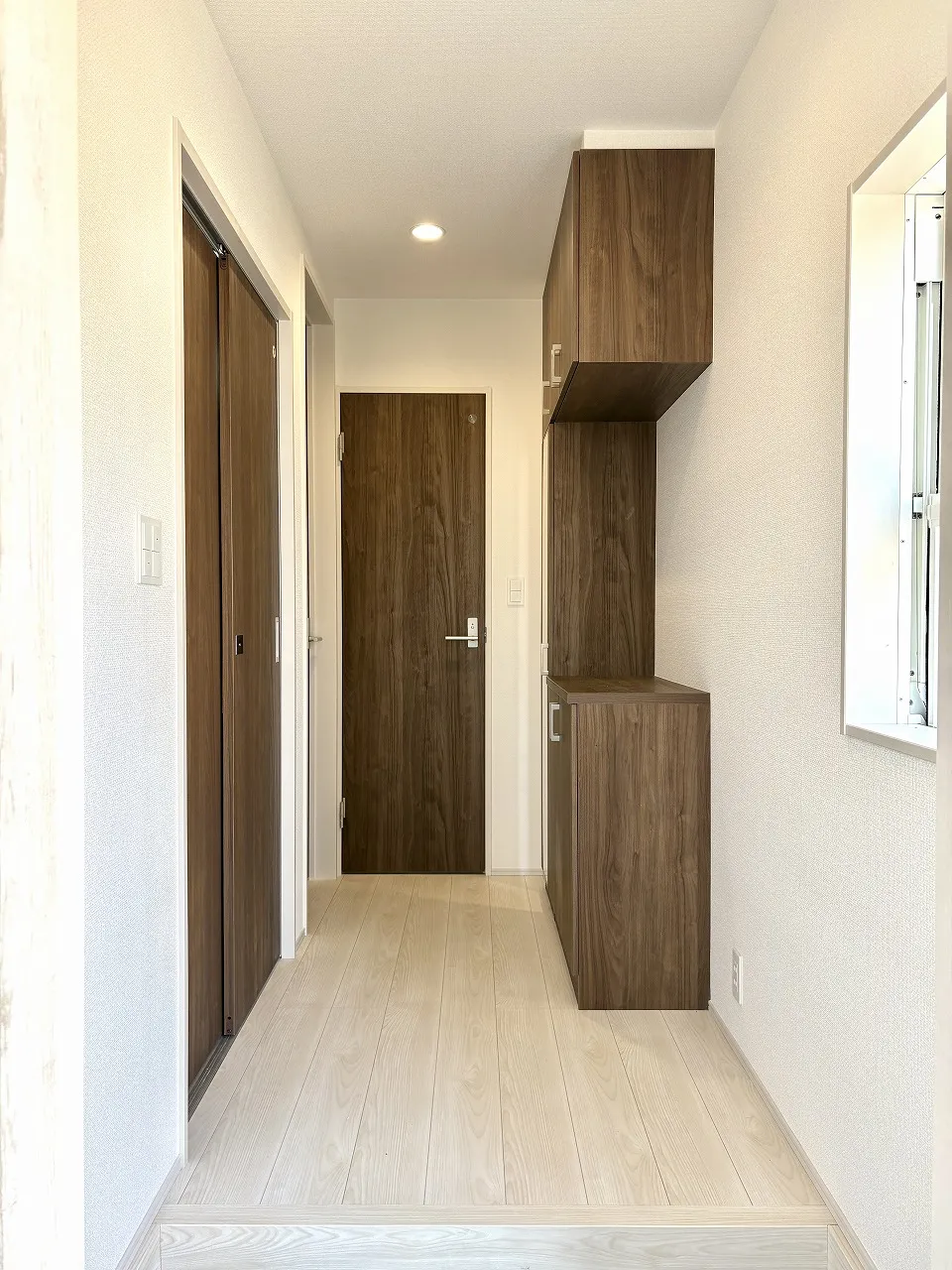 【7号棟/玄関】