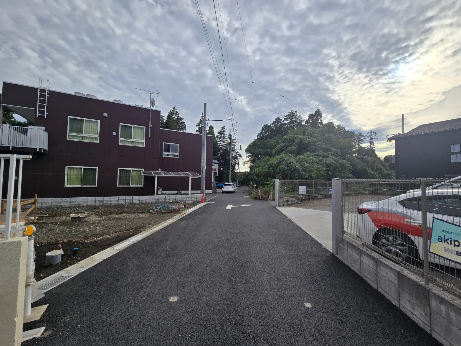 前面道路・西側1ー3号棟側(2025.11.1)