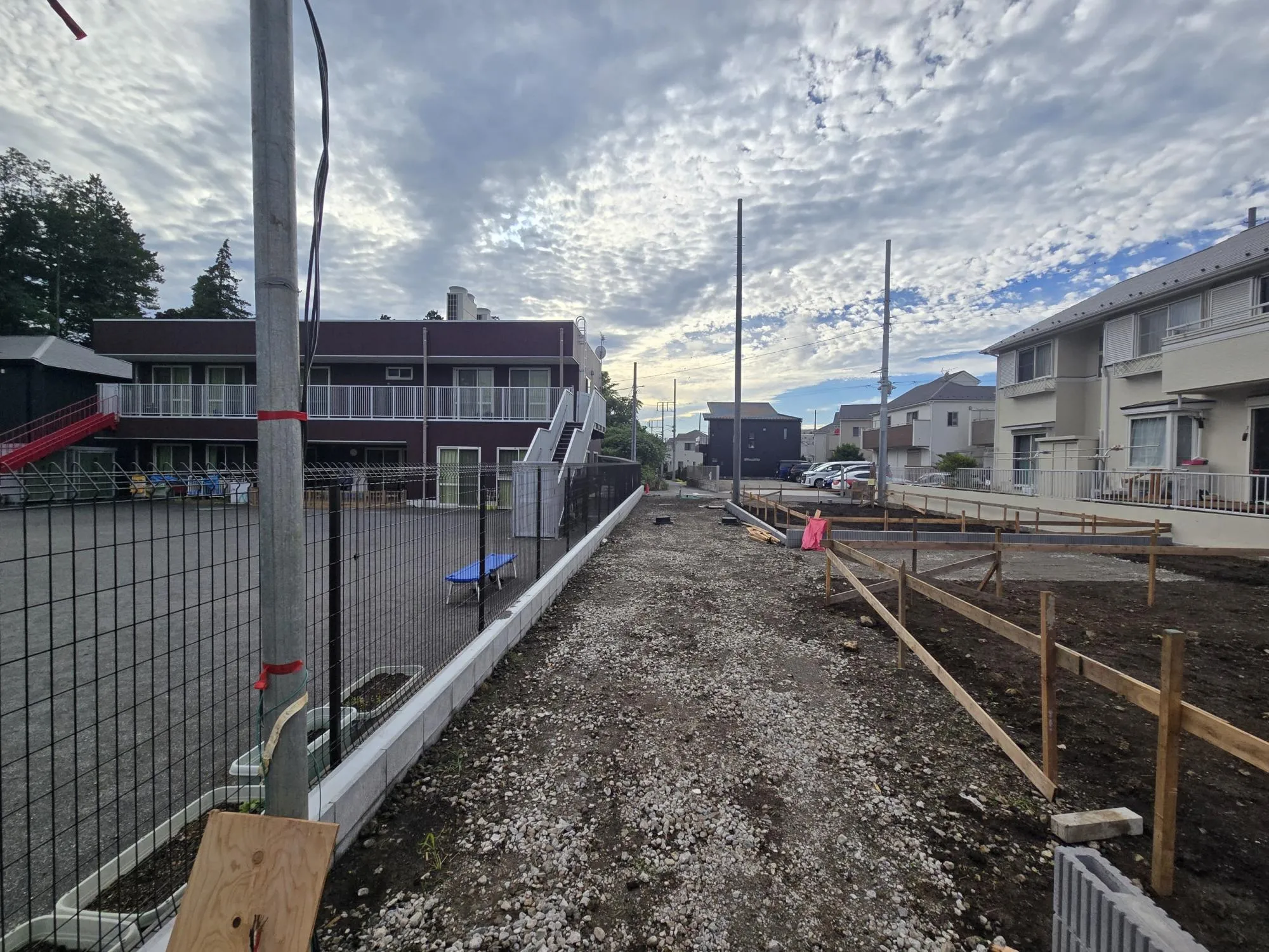 現地写真・西側1ー3号棟側(2025.11.1)