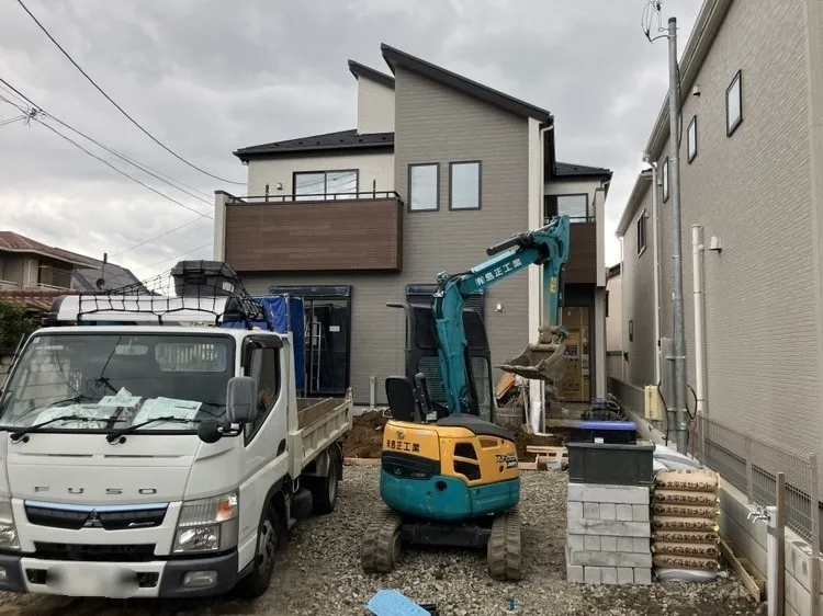 現在工事が進行中の新築住宅です!完成後の外観イメージが楽しみになる物件です☆
