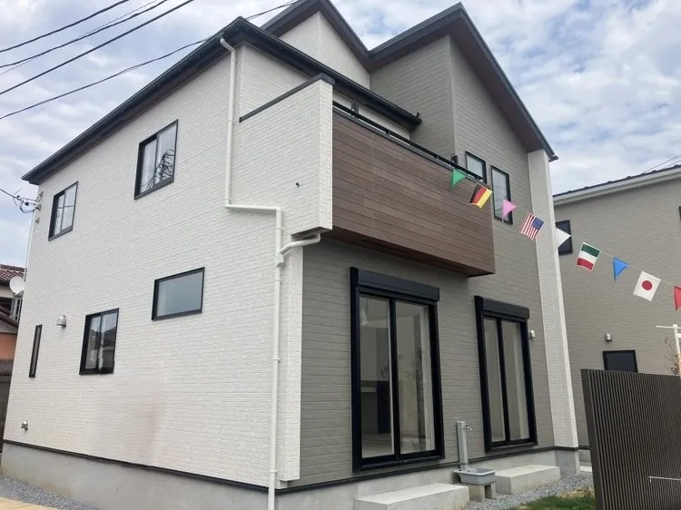 【外観】新築一戸建て　家族の笑い声が自然と生まれます!