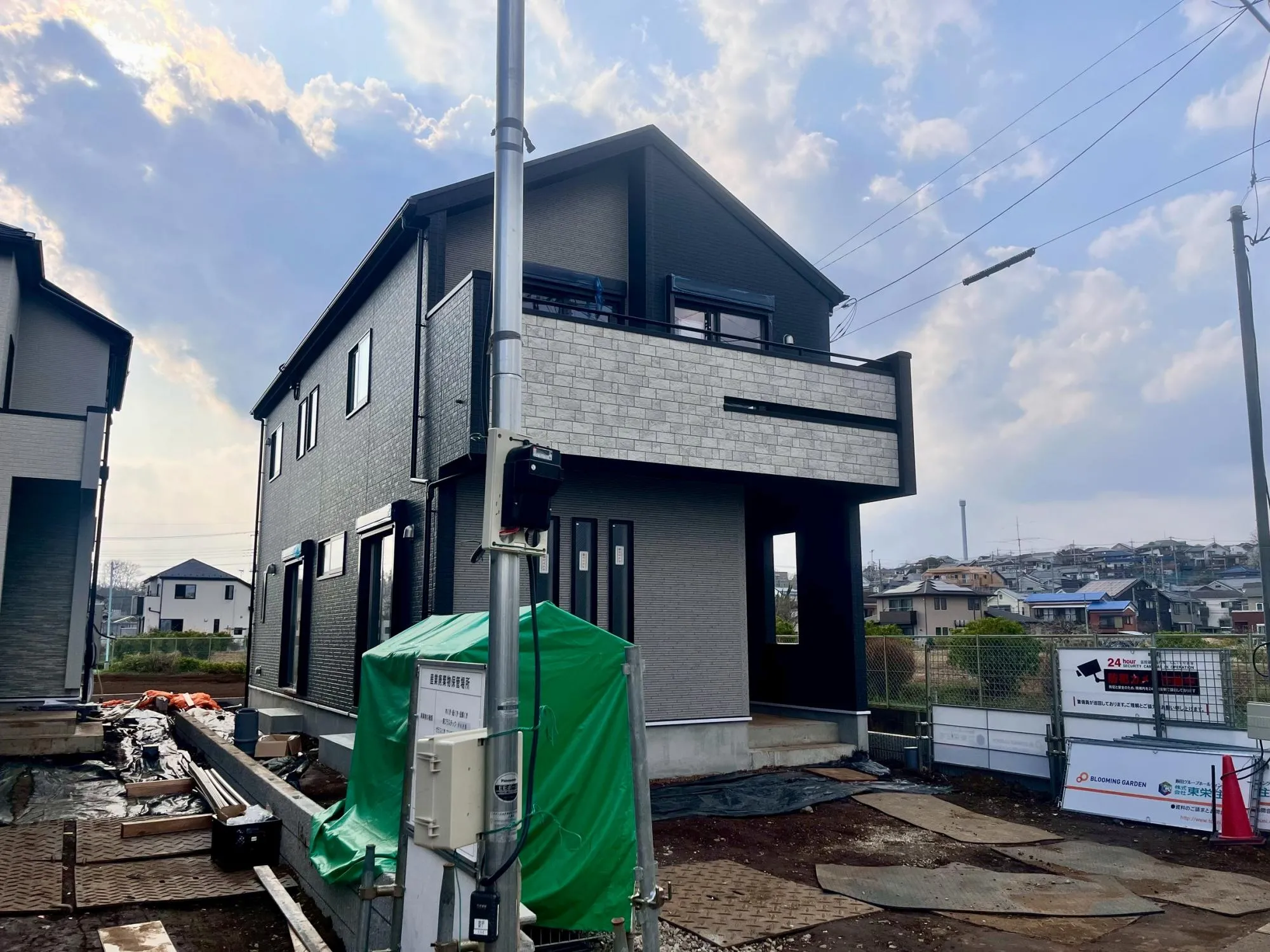 【1号棟】外観写真(2026年3月下旬撮影)