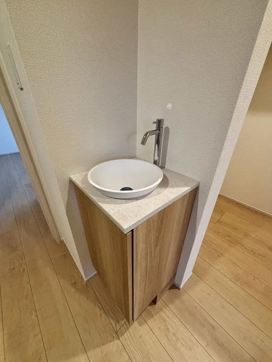 便利なセカンドサニタリー。2階に洗面所があるからこそ、帰ってすぐ手が洗えるのが魅力ですね!