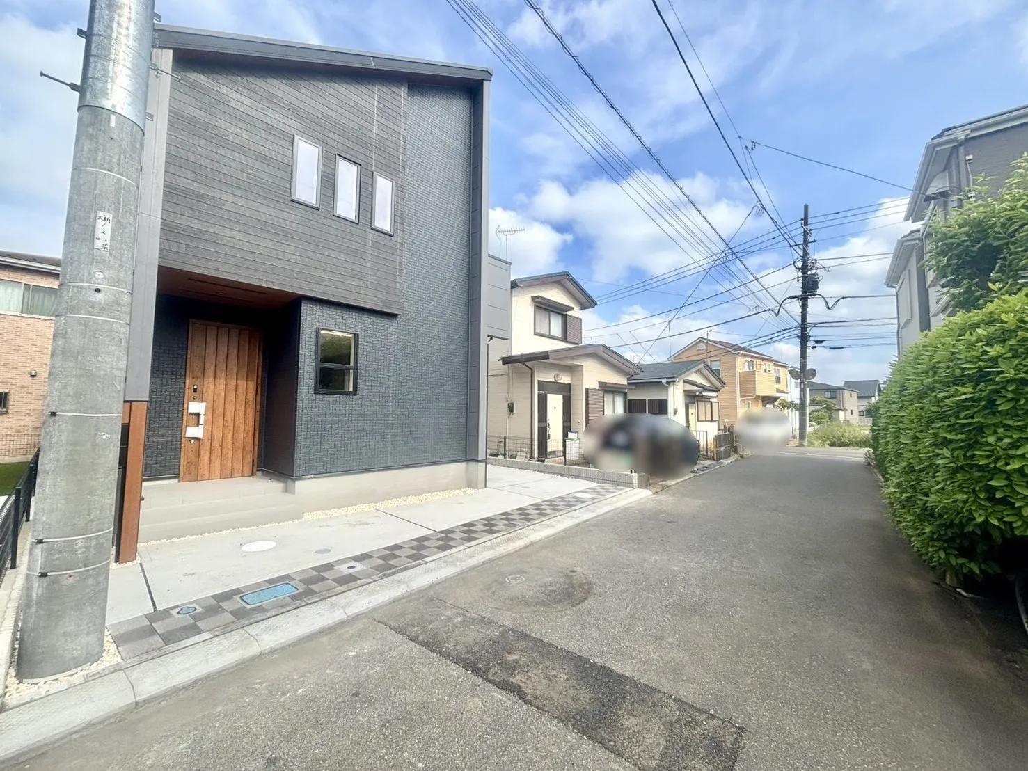 2号棟　前面道路含む現地写真