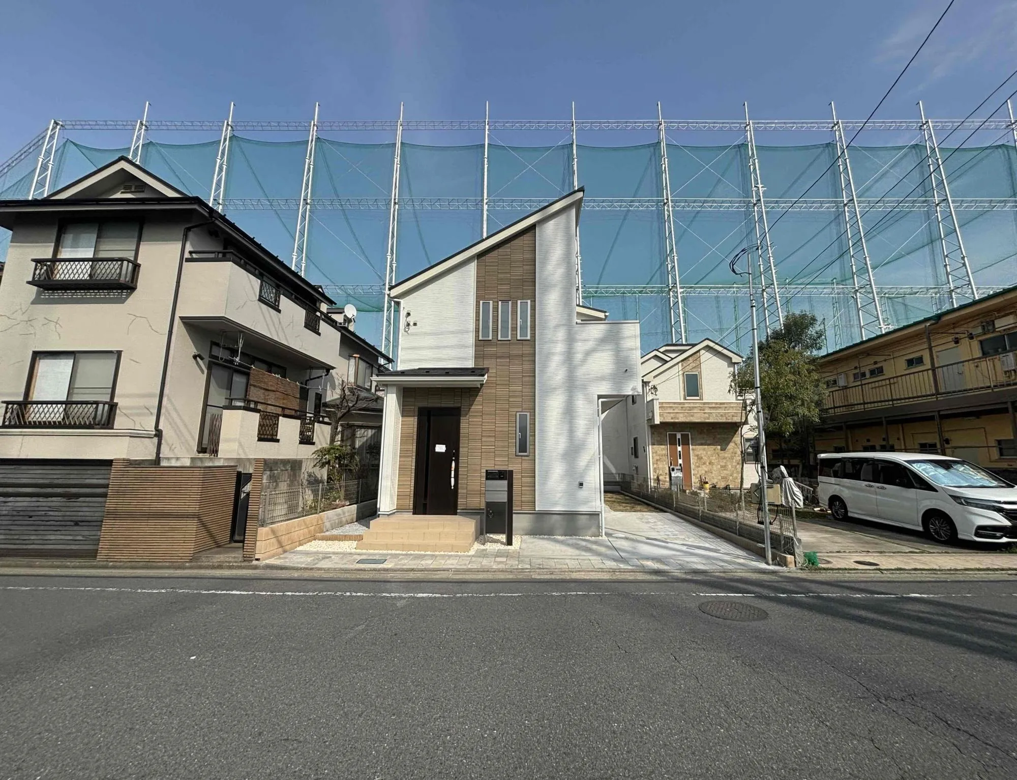 長年住んでも飽きの来ないシンプルながらも表情のある外観が特徴です