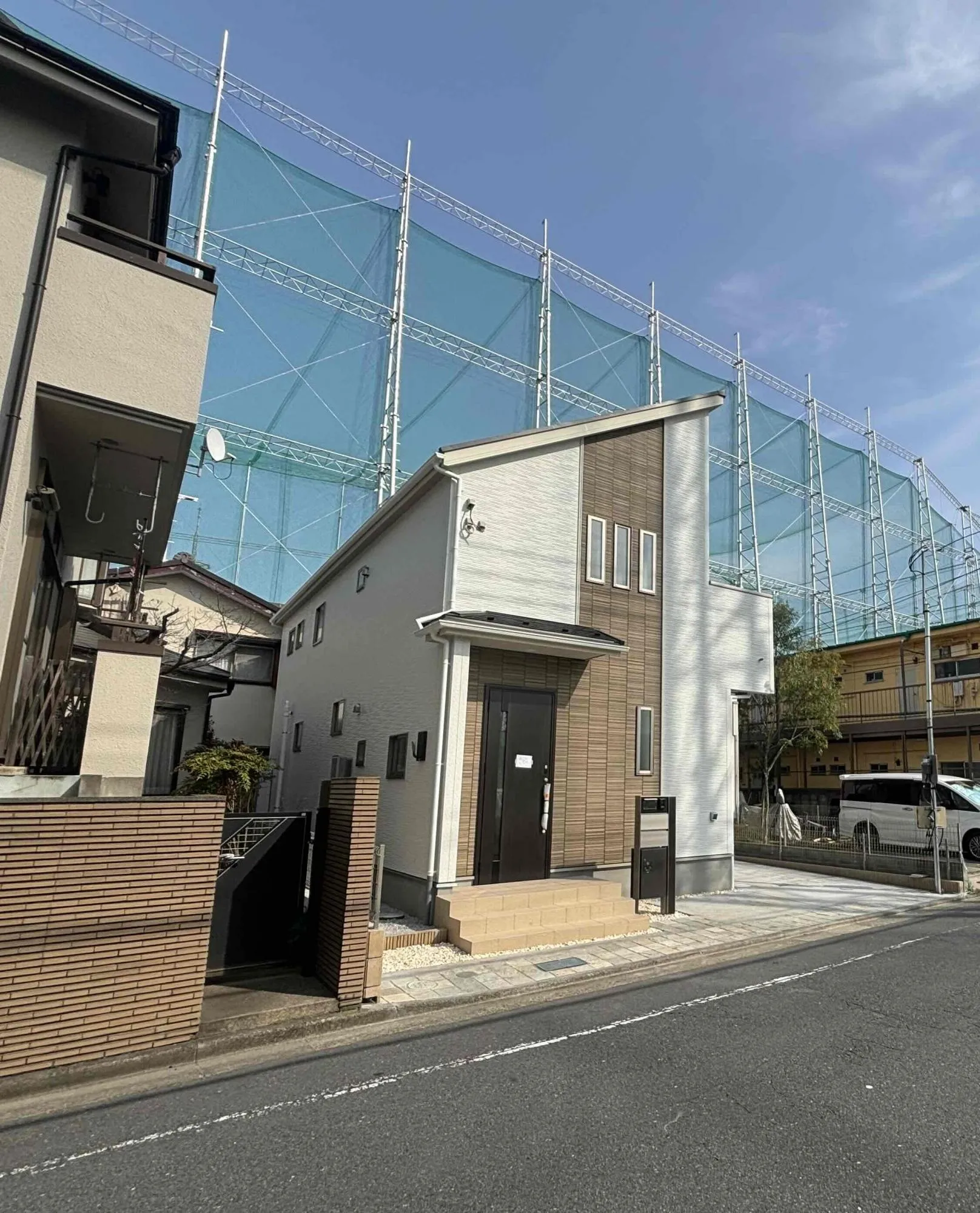 太陽光パネル搭載のデザイン住宅