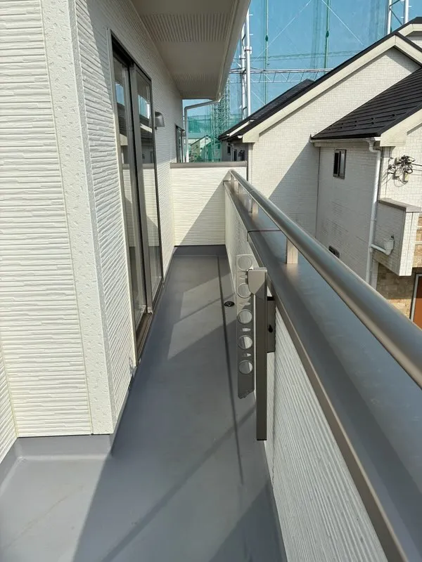 南に面した日当たりの良いバルコニー。毎日のお洗濯もラクラク快適