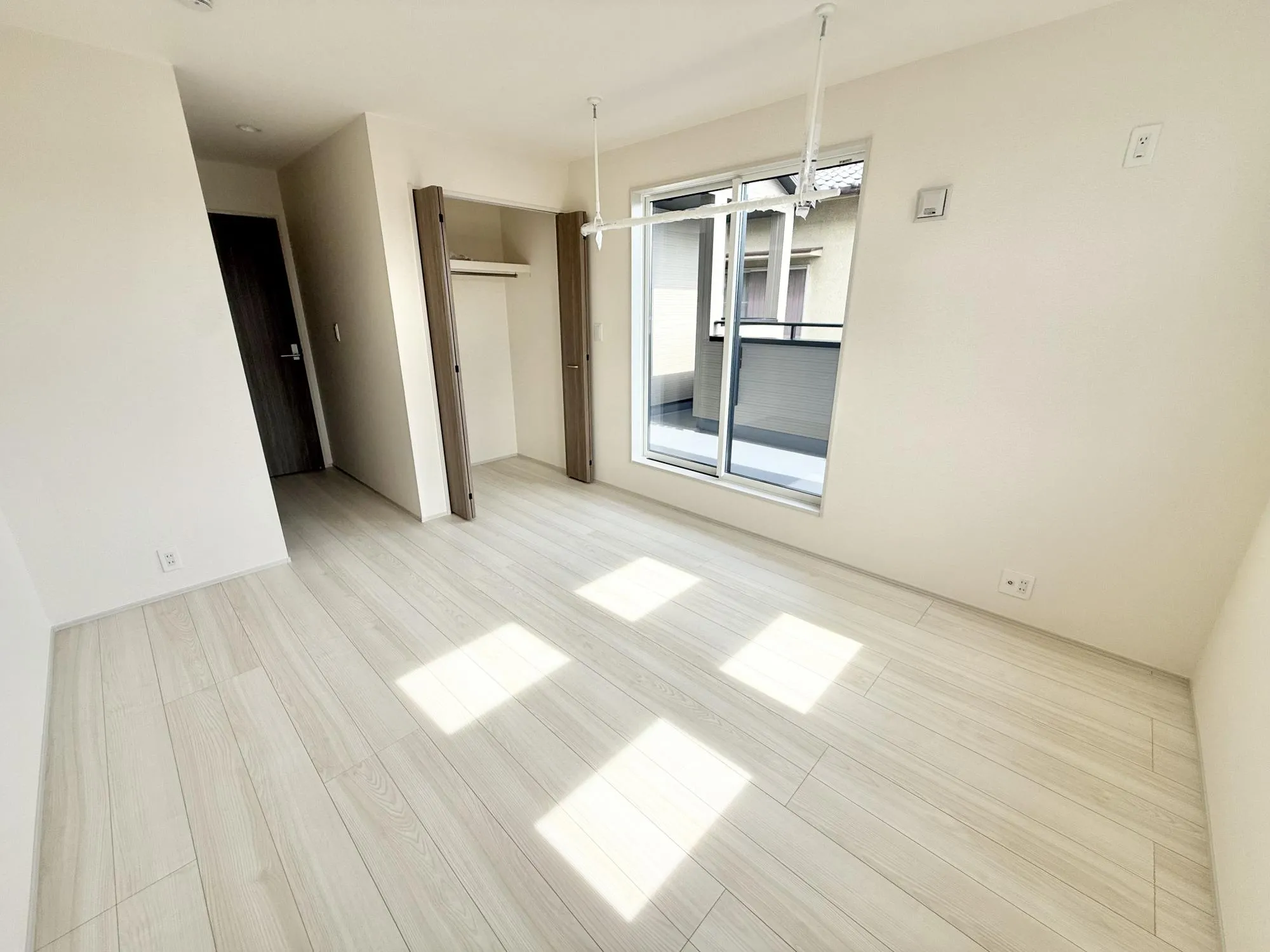 洋室A 7.24帖