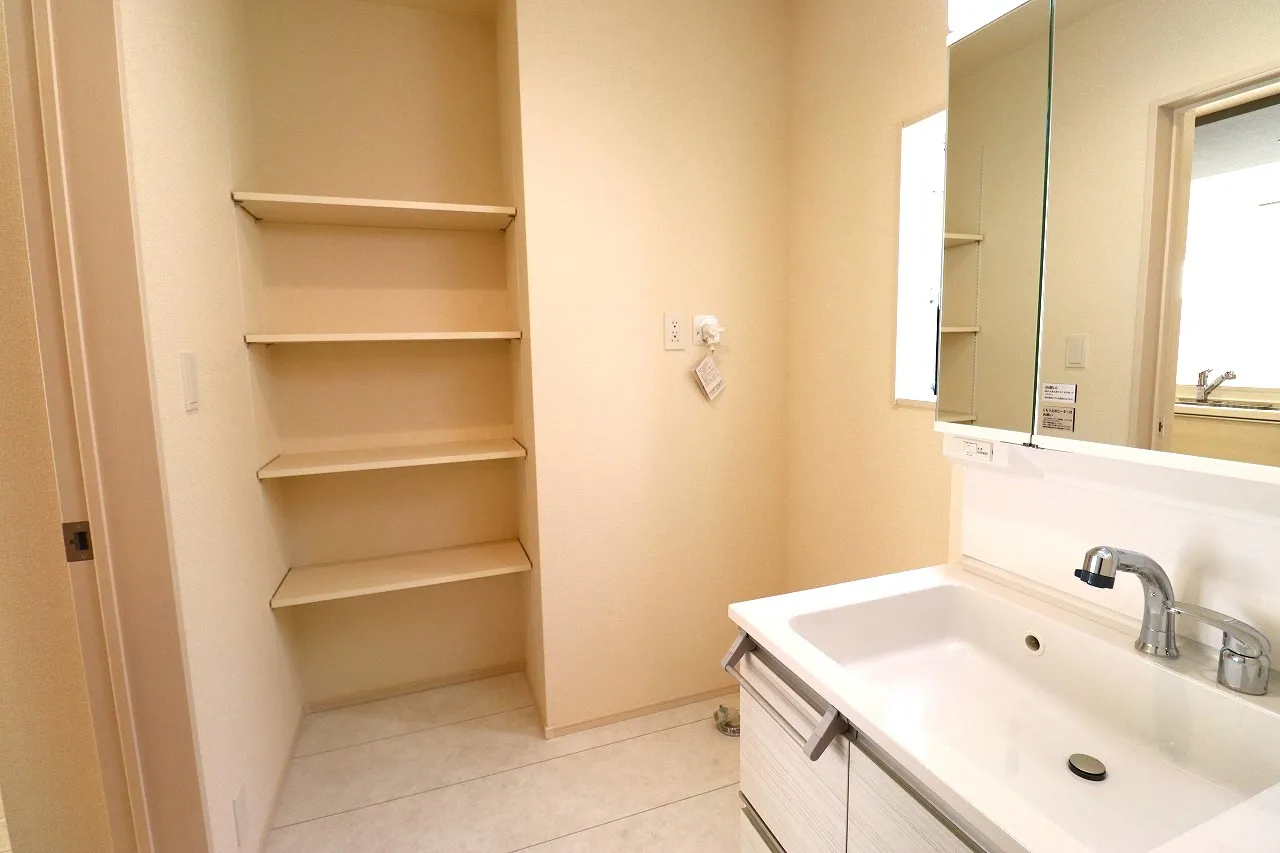 【2号棟洗面所】