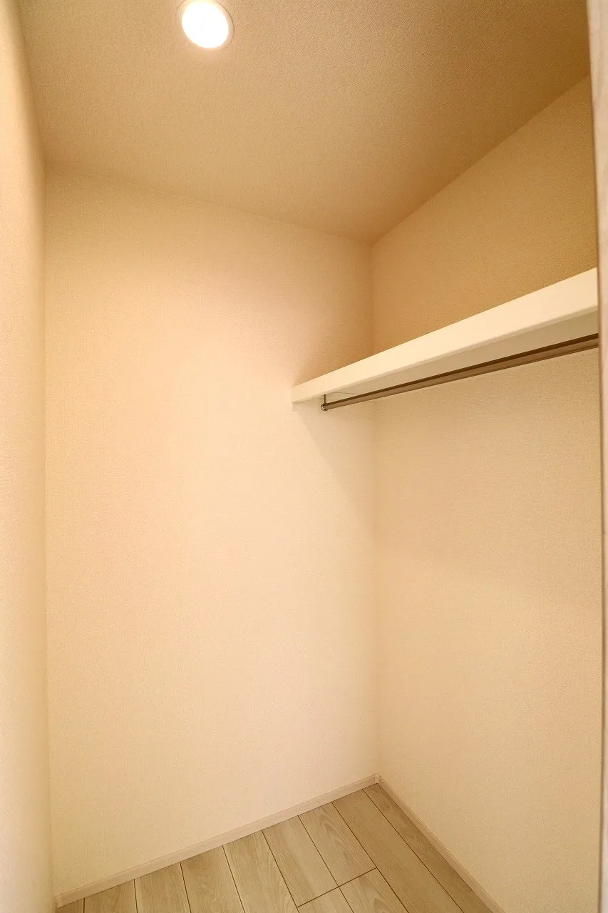 【2号棟ウォークインクローゼット】