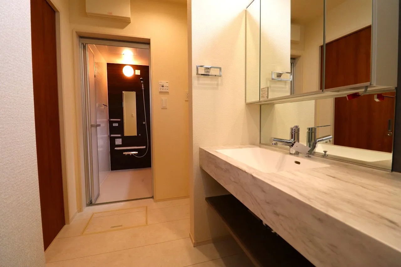 【3号棟洗面所】