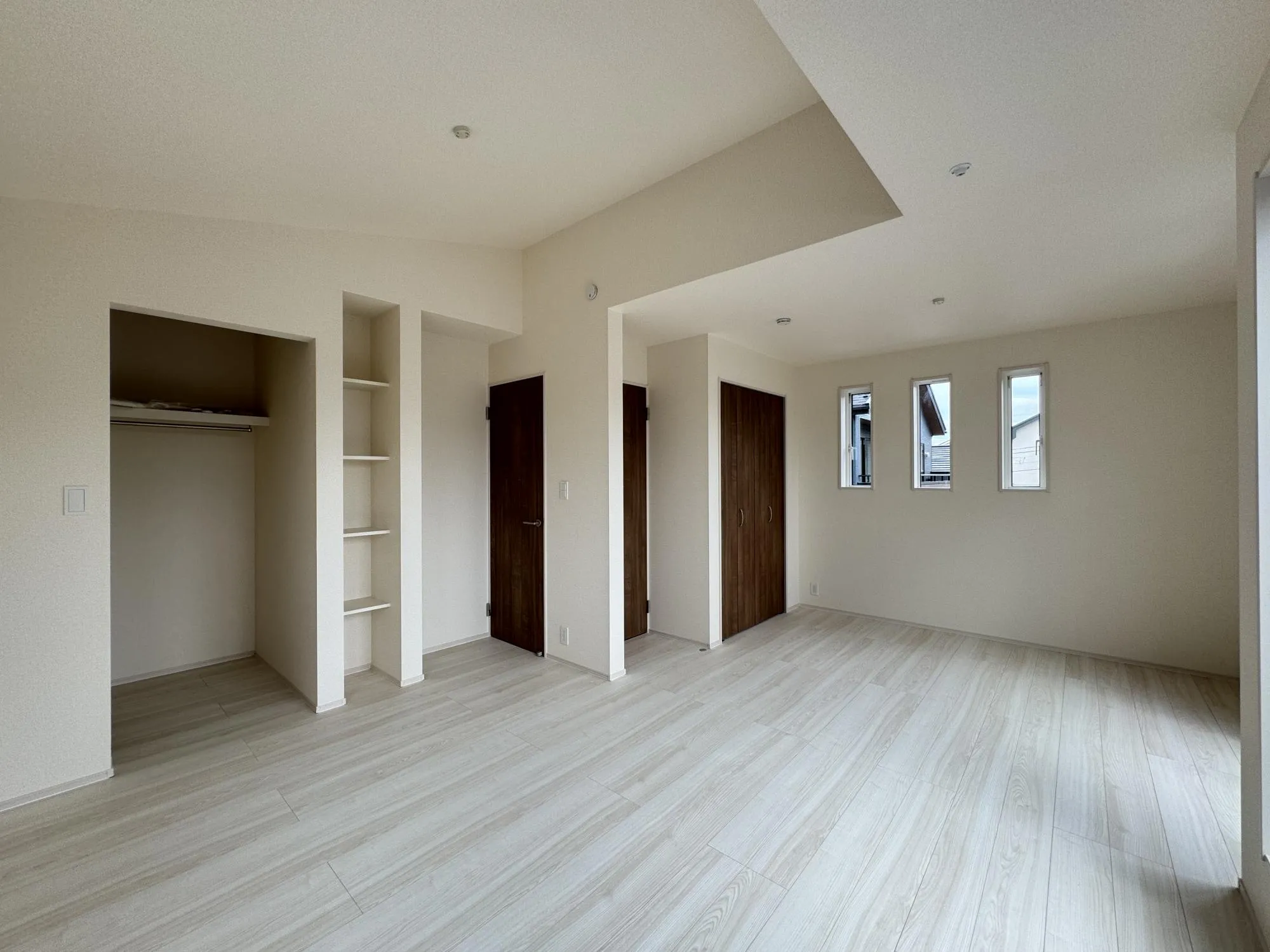 【①号棟10.59帖】南向きで明るいお部屋になっています!