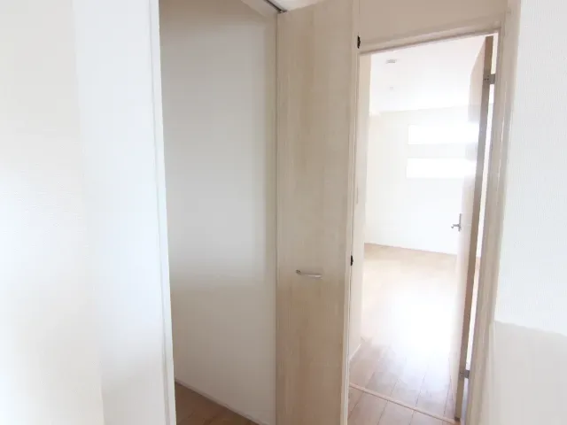 2階廊下収納　2号棟