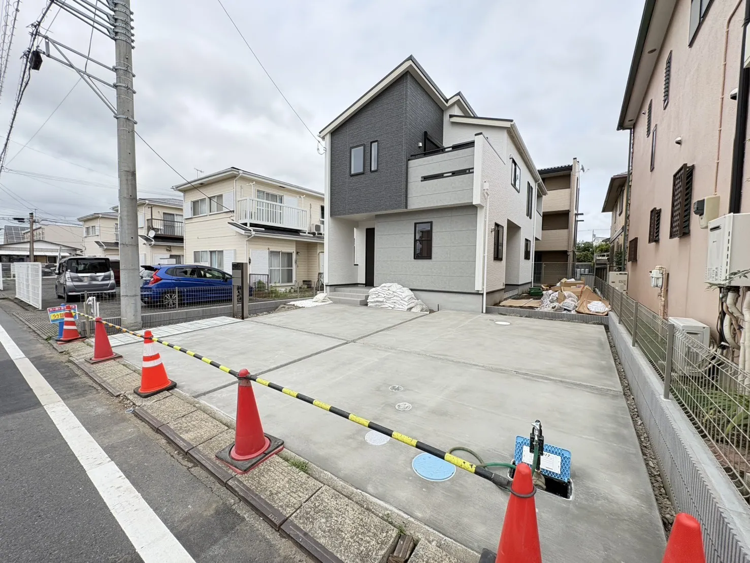 販売現地