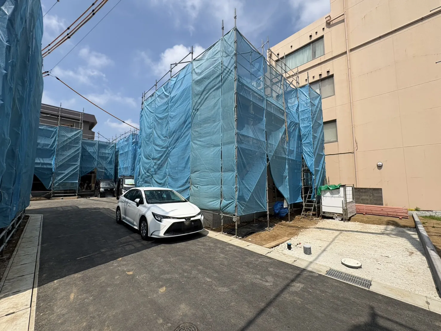 販売現地