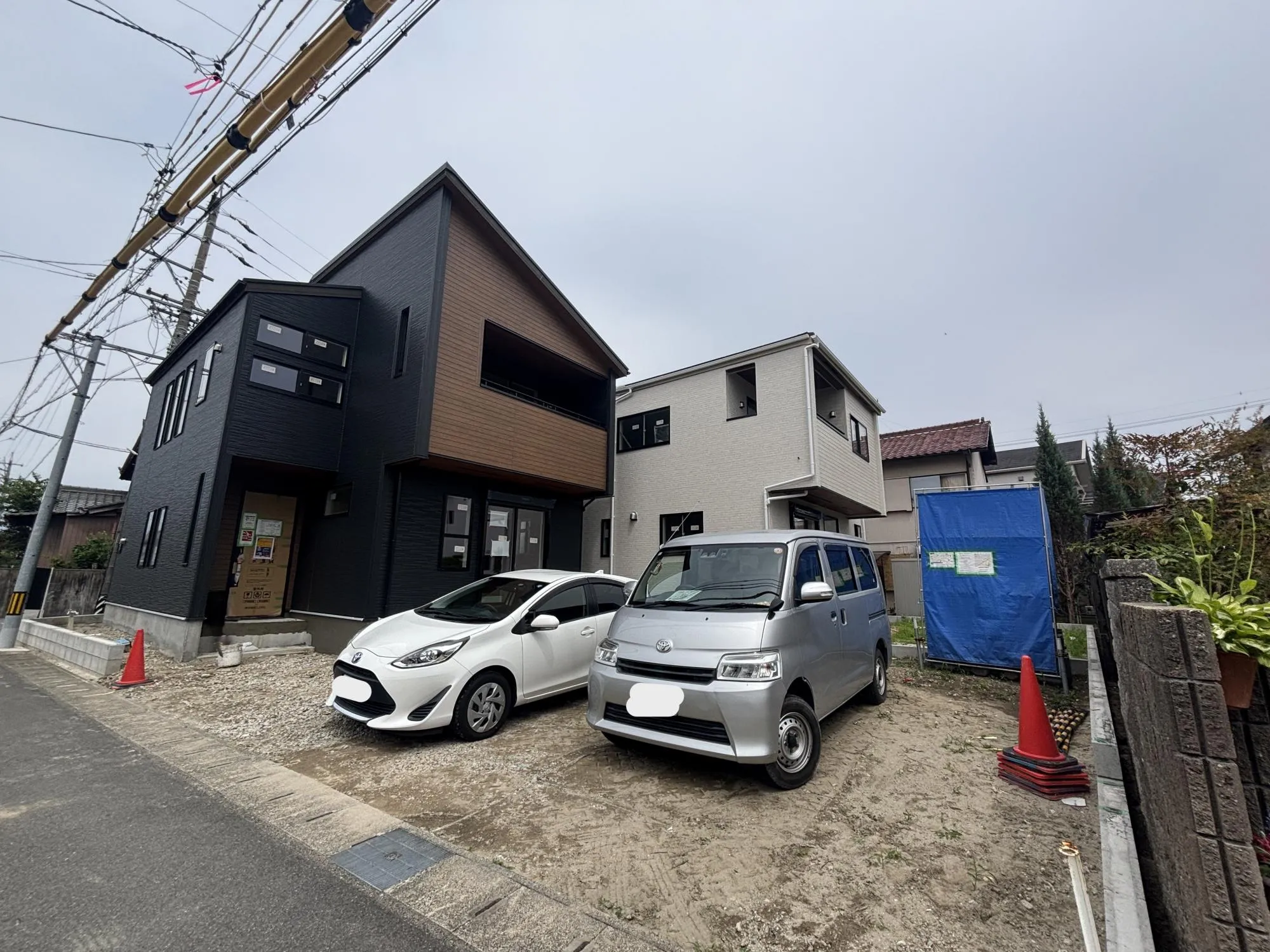 【現地写真】食料品から日用品まで揃うショッピング施設が徒歩10分圏内に勢揃い♪家族の毎日を軽やかに支えるうれしい立地。