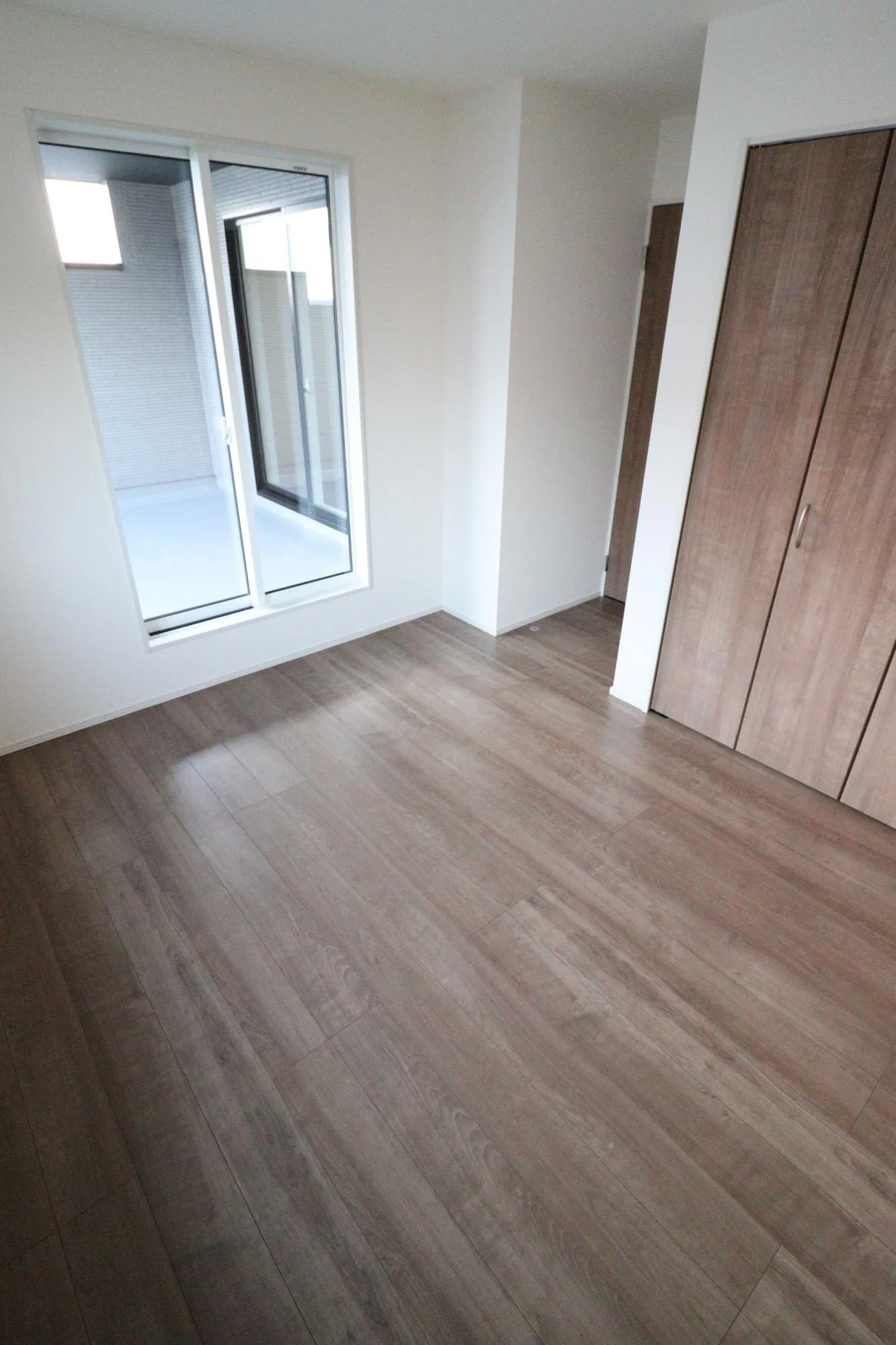 【2階洋室(5.25帖)】