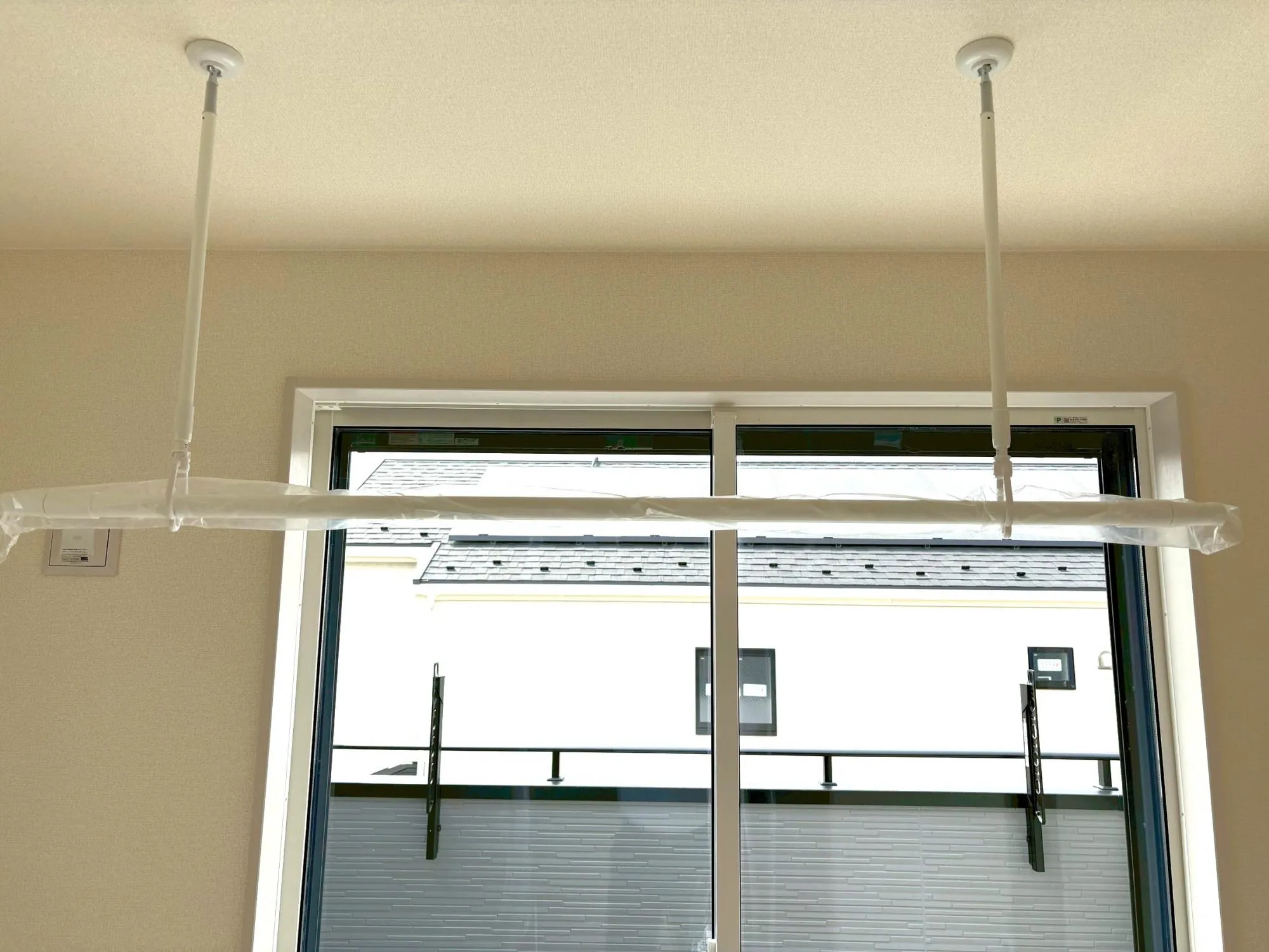 主寝室には花粉症の方に必需品の室内物干付(6号棟)