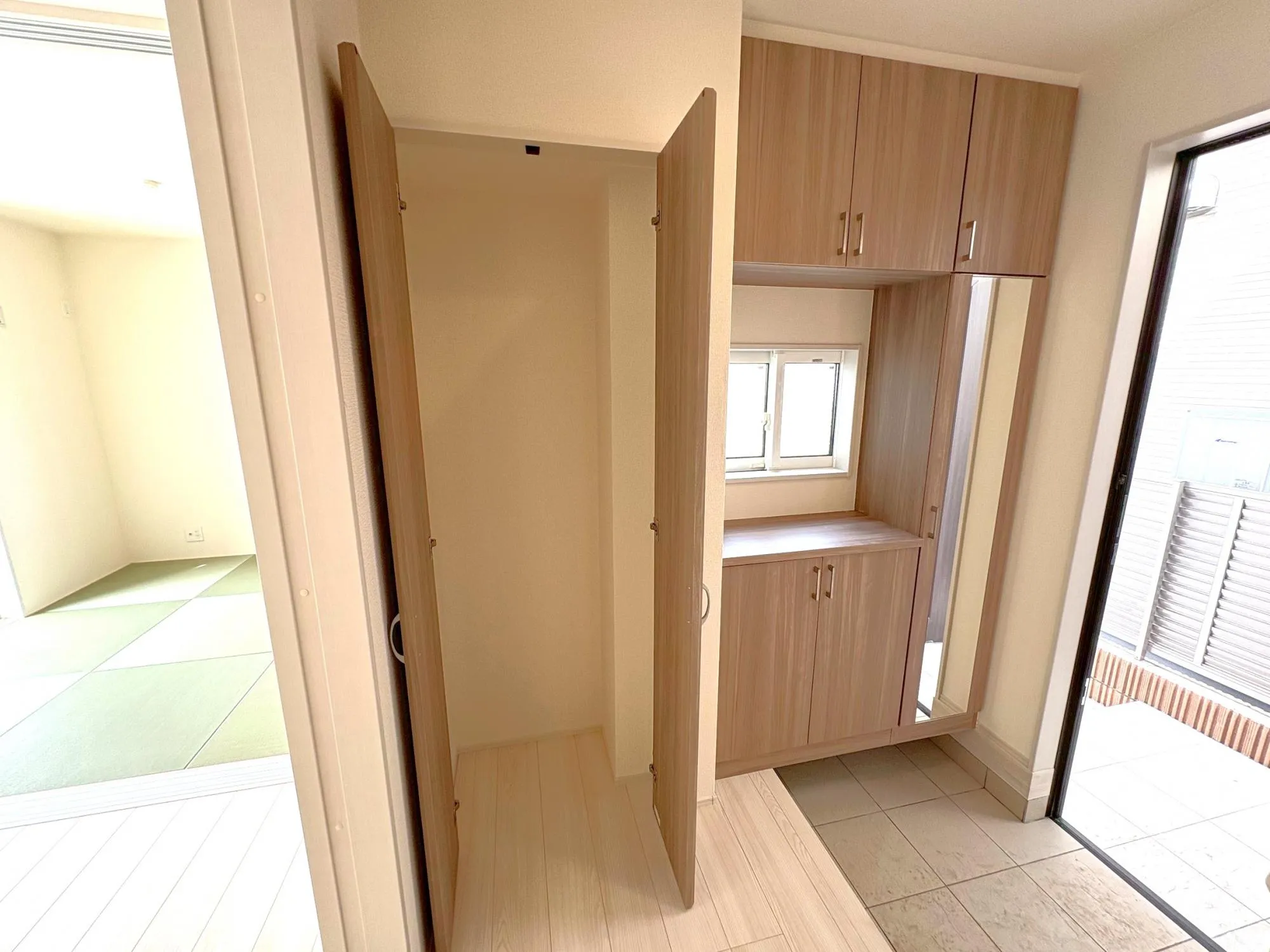 下駄箱&玄関ホール収納(6号棟)