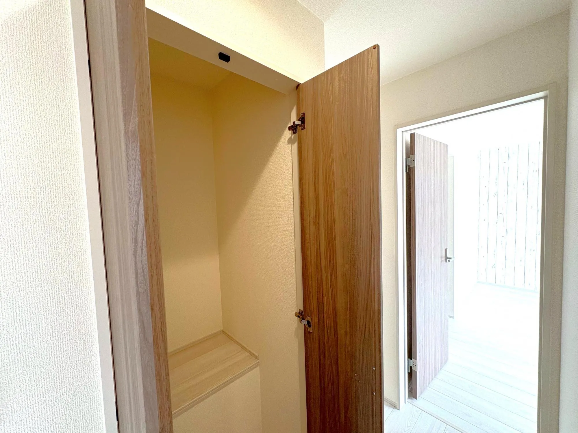 2階廊下収納(6号棟)