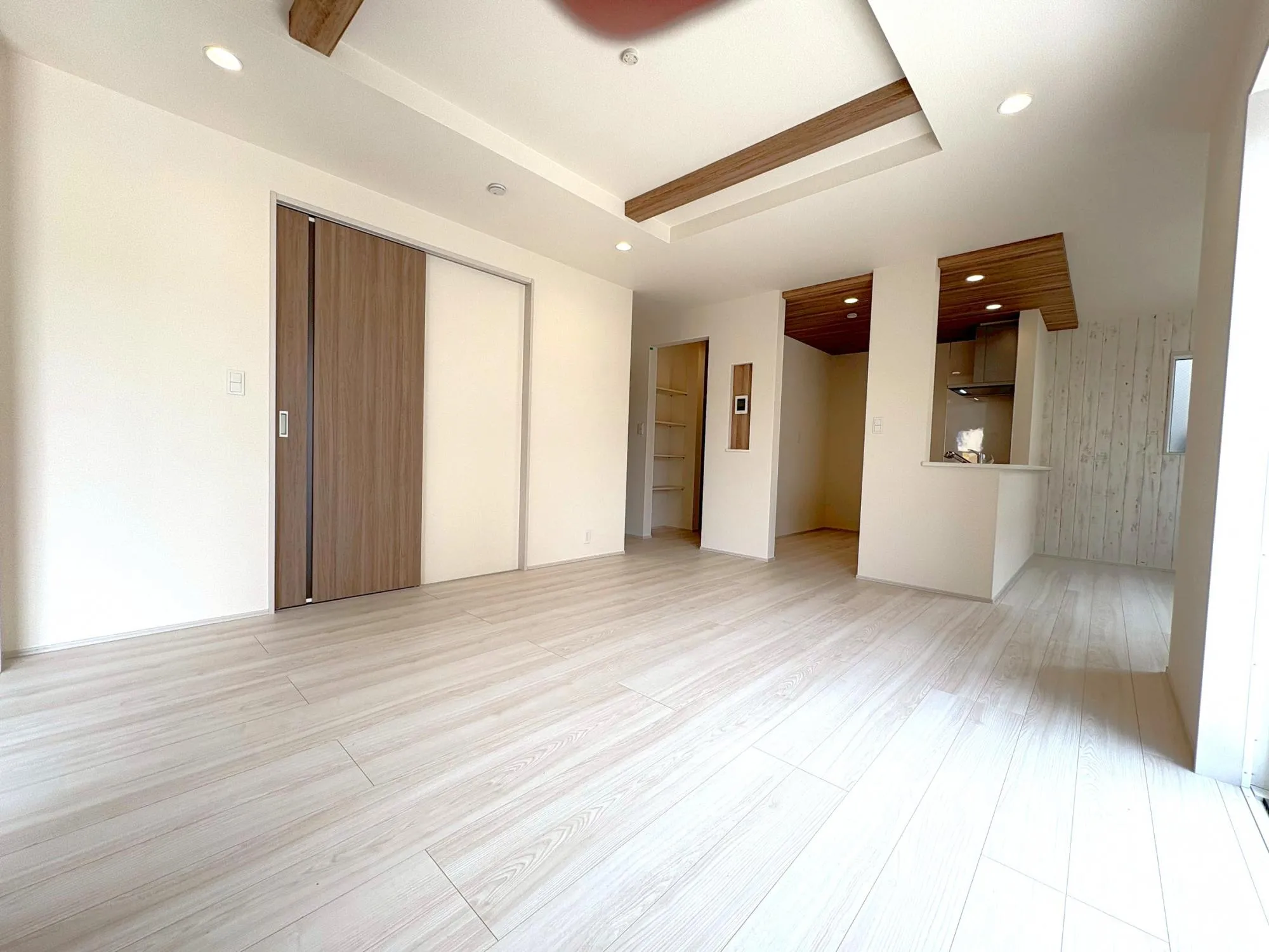 リビングダイニング(6号棟)