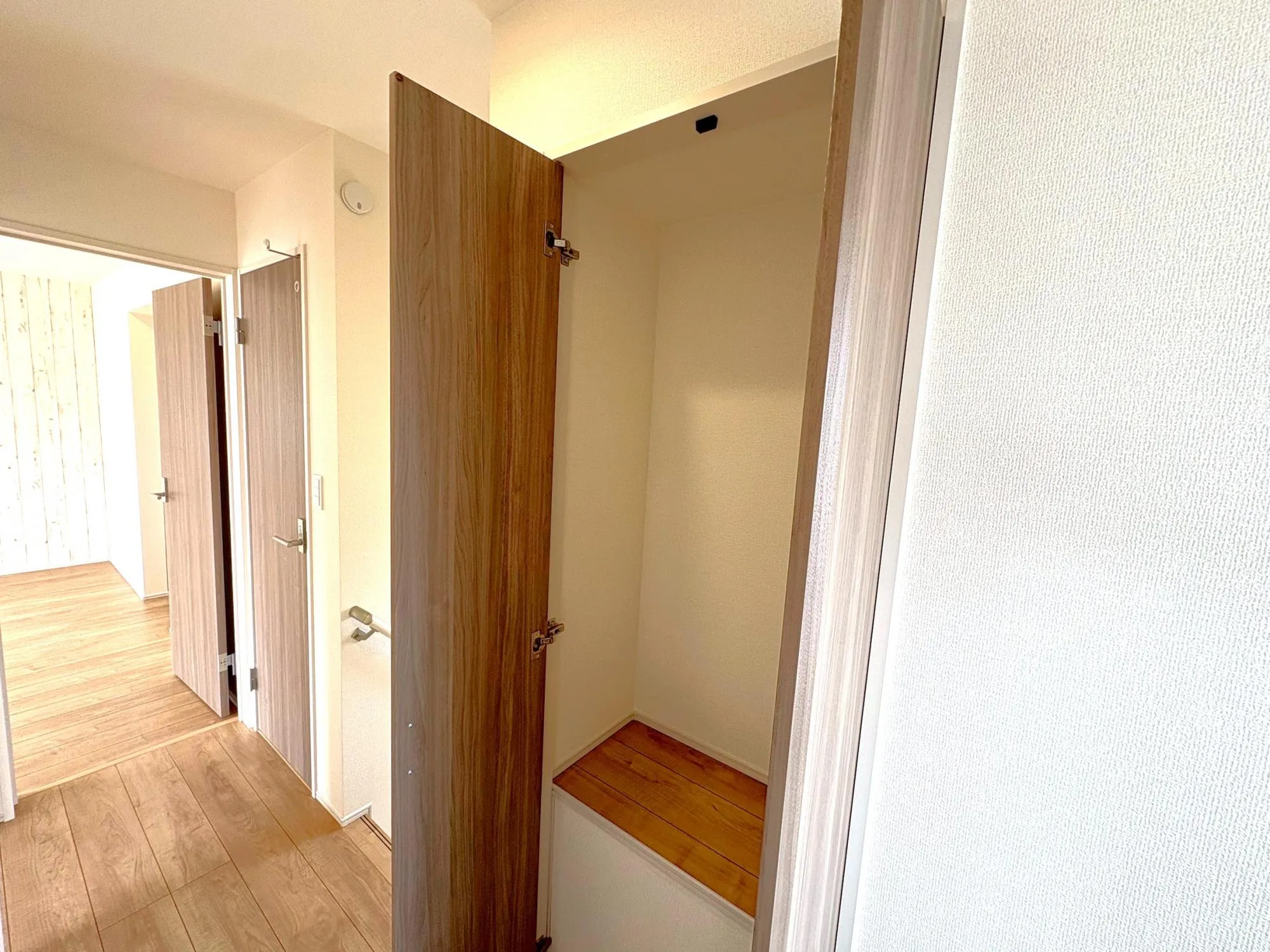 2階廊下収納(7号棟)