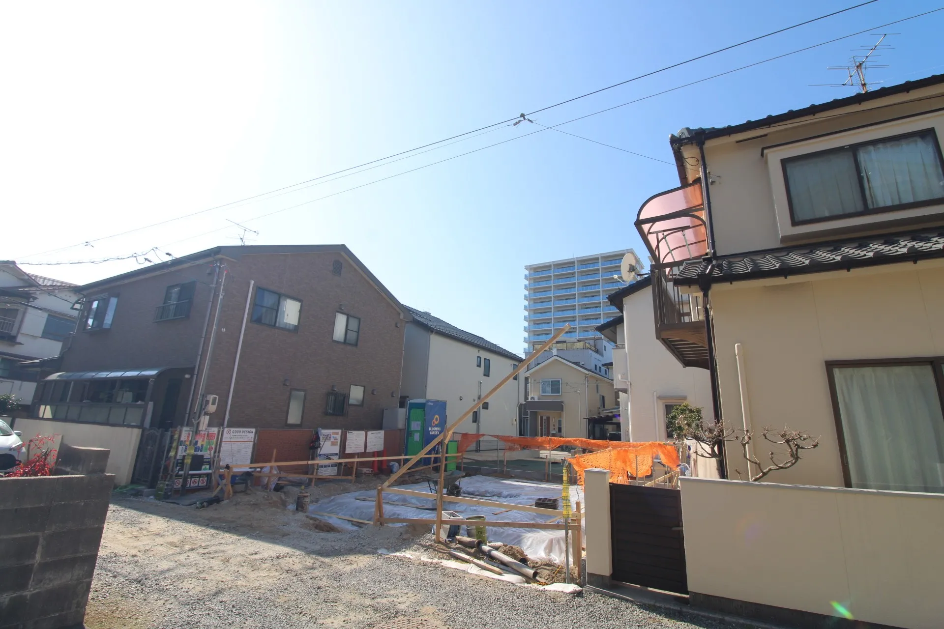 前面道路から見た宅地