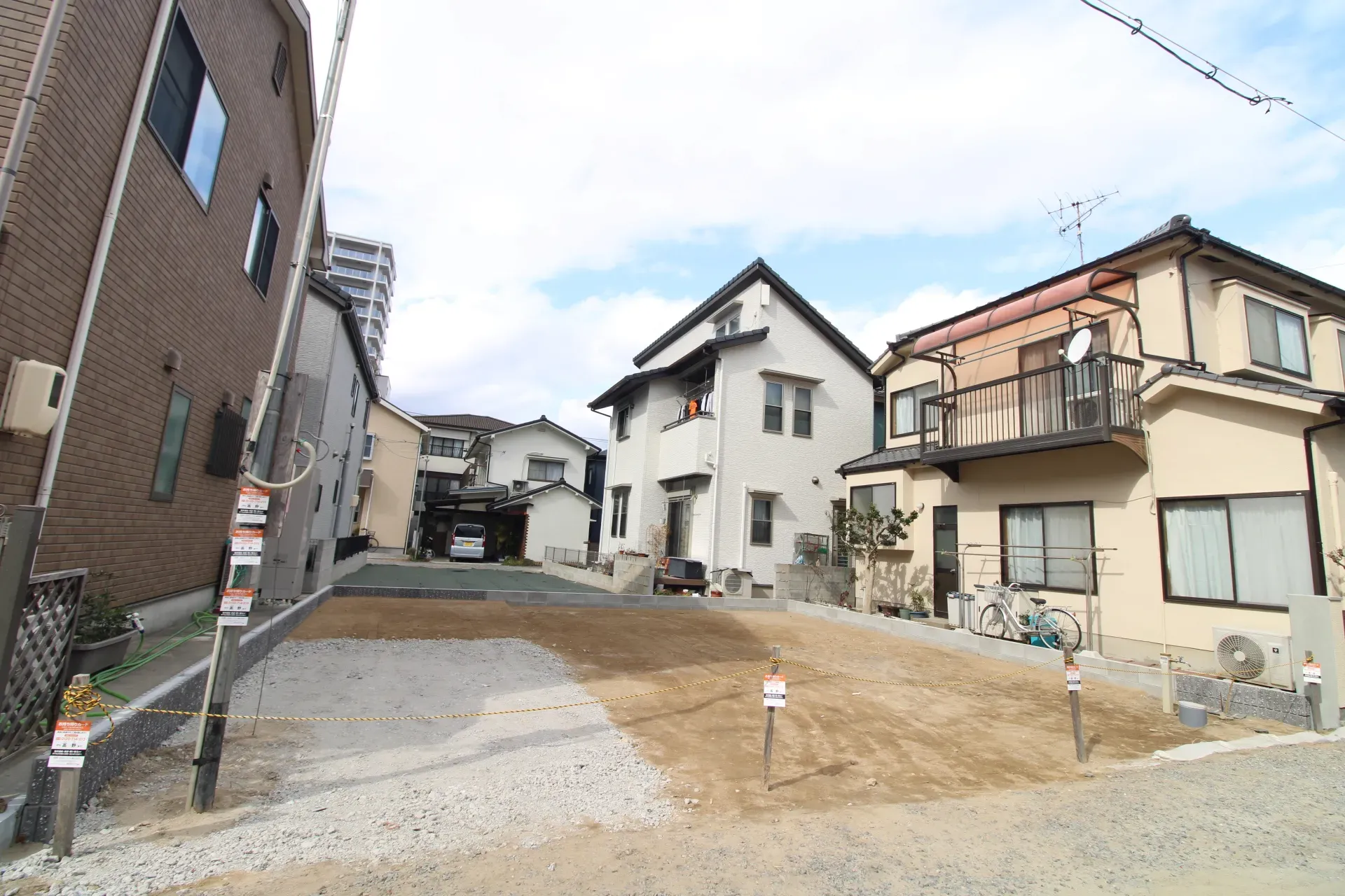 前面道路から見た宅地