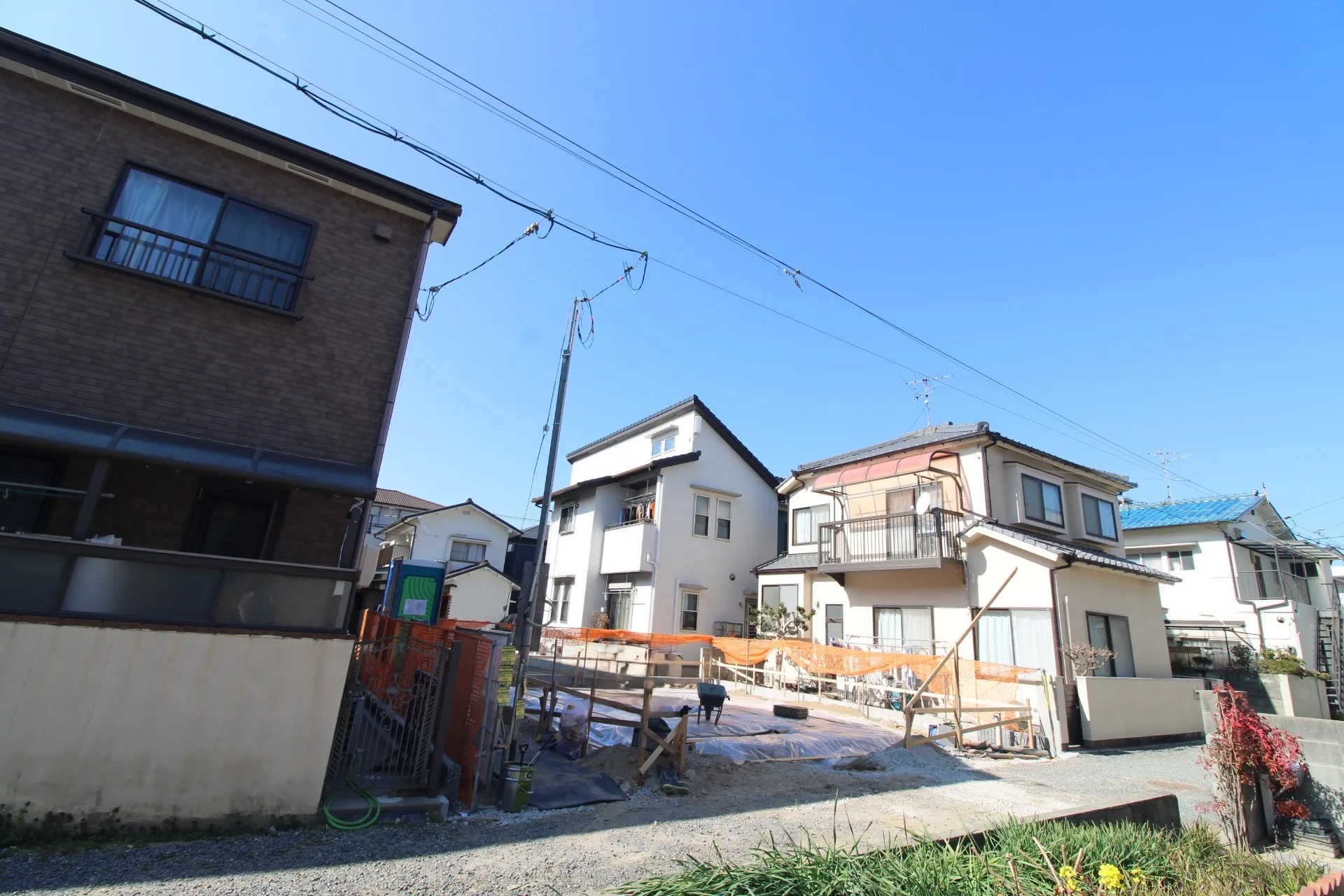 前面道路から見た宅地