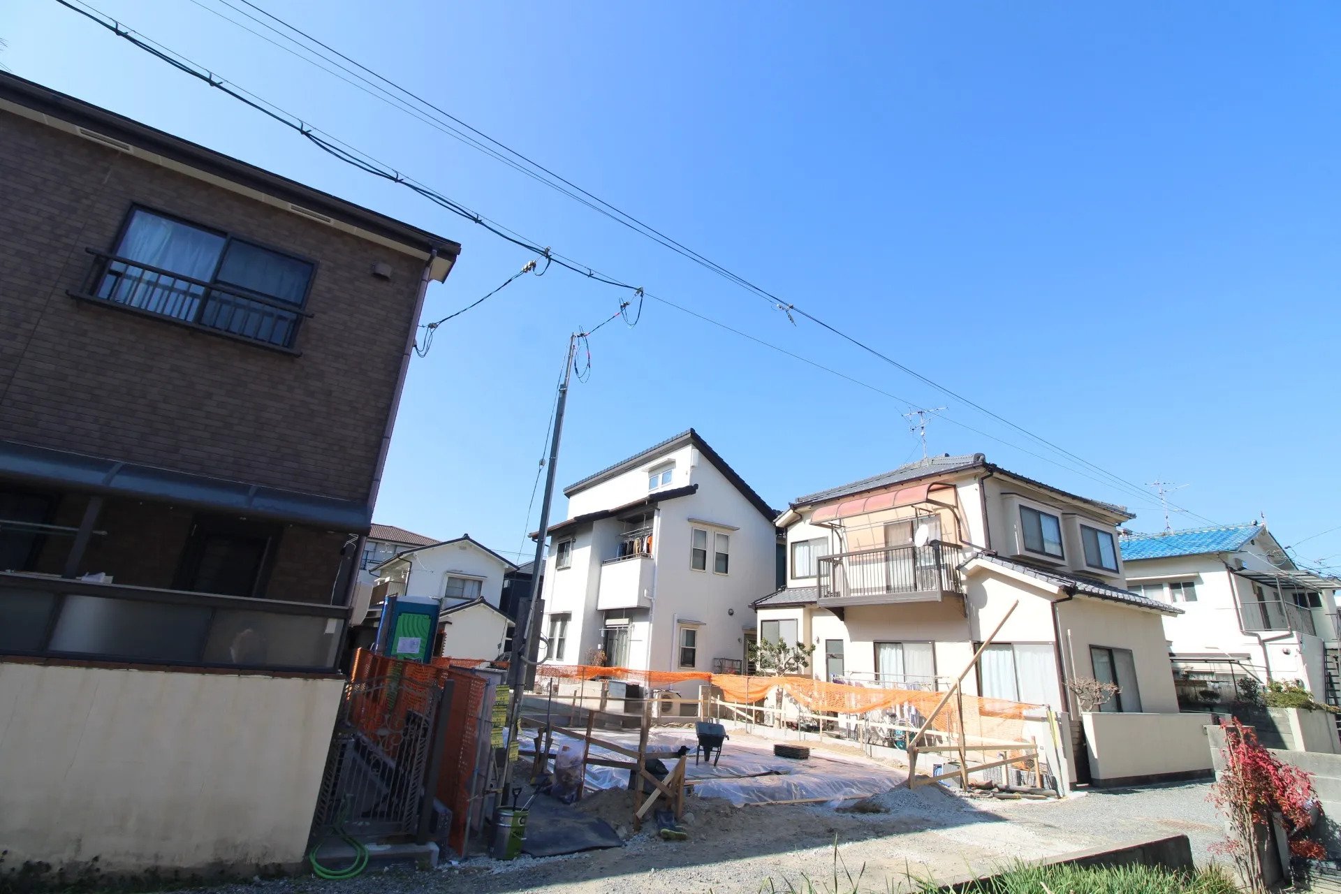 前面道路から見た宅地