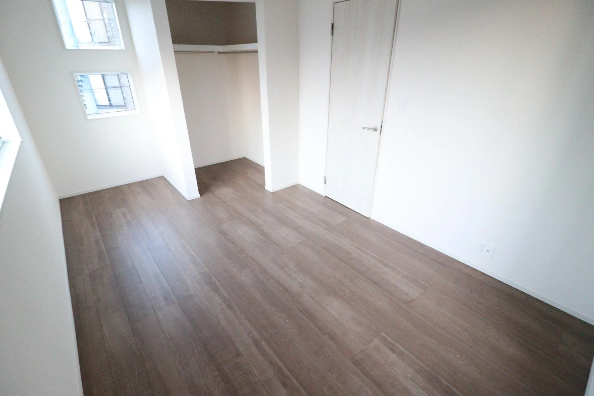 【2階洋室(6.5帖)】