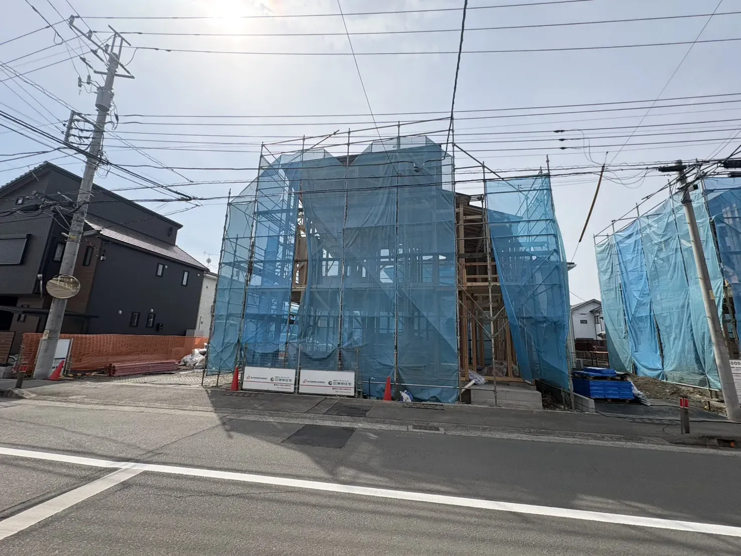 販売現地