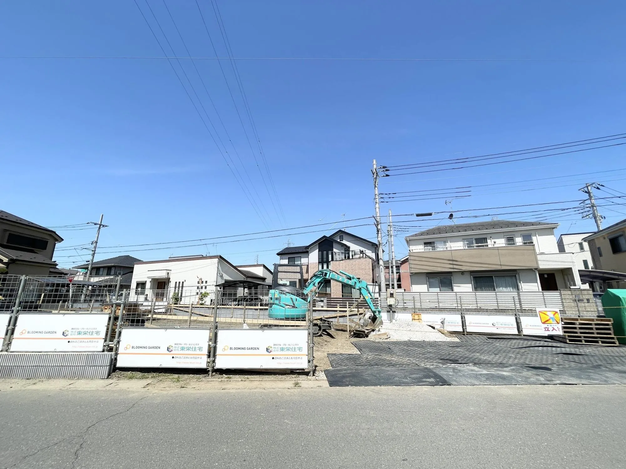 【外観写真】様々な税制優遇が受けられる、長期優良住宅です!永く住み続けられるこだわりの構造と、折上天井やアクセントクロスなどを施した、デザイン性にも配慮しています♪