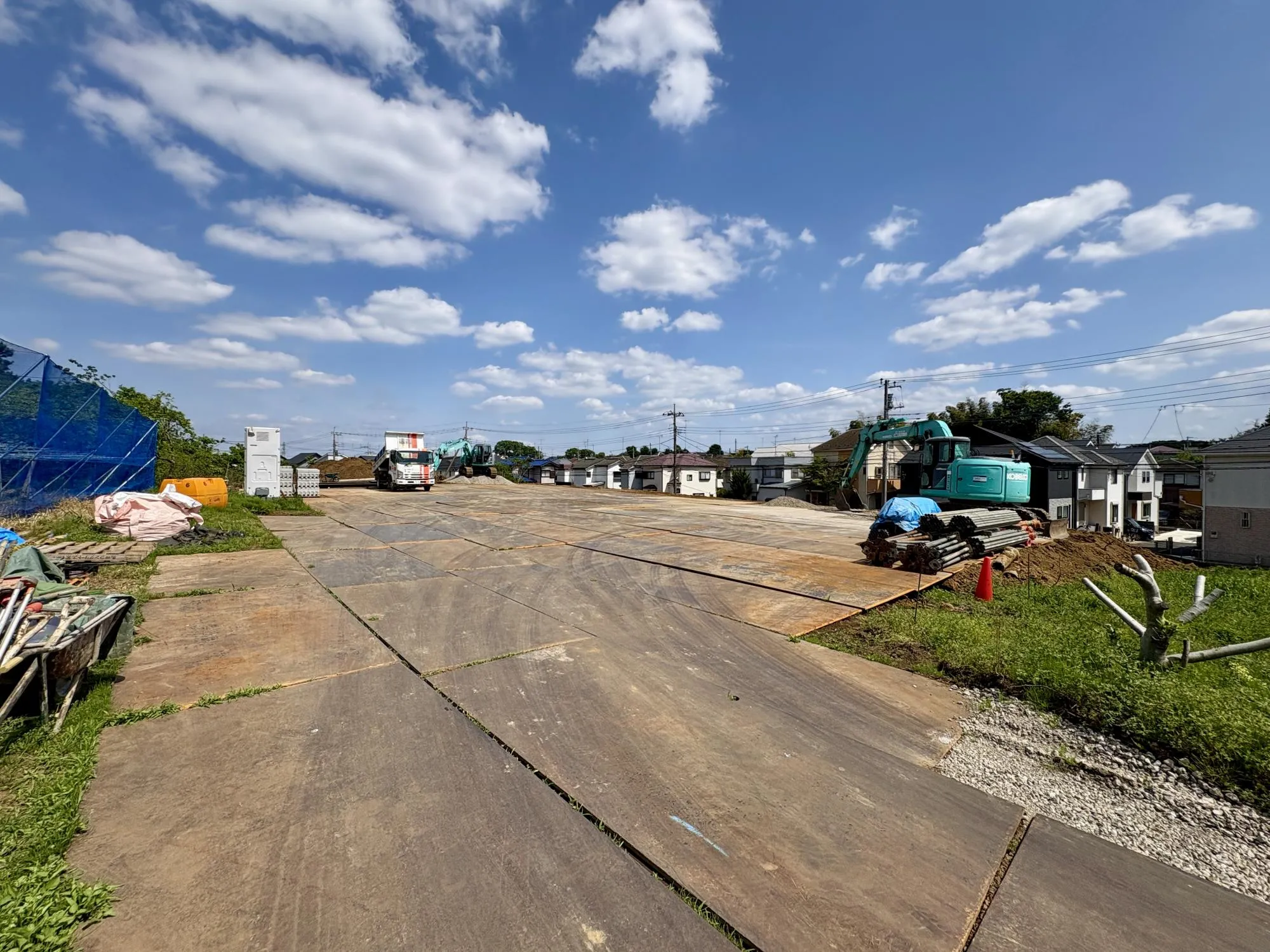 【前面道路含む現地写真】