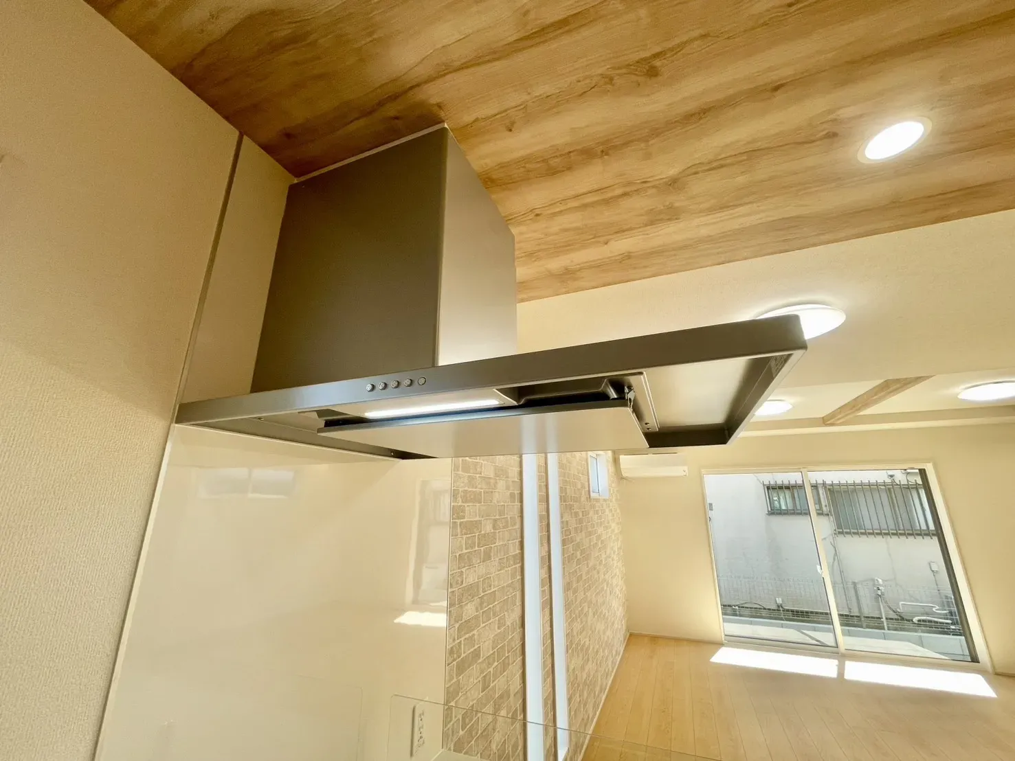 「スタイリッシュなレンジフード」