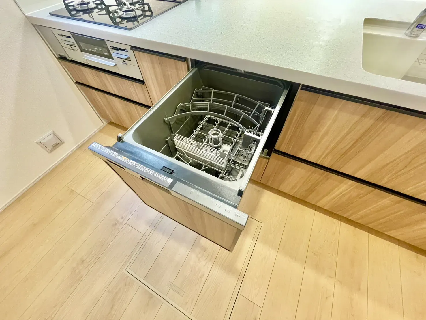 「便利なビルトイン食洗機」