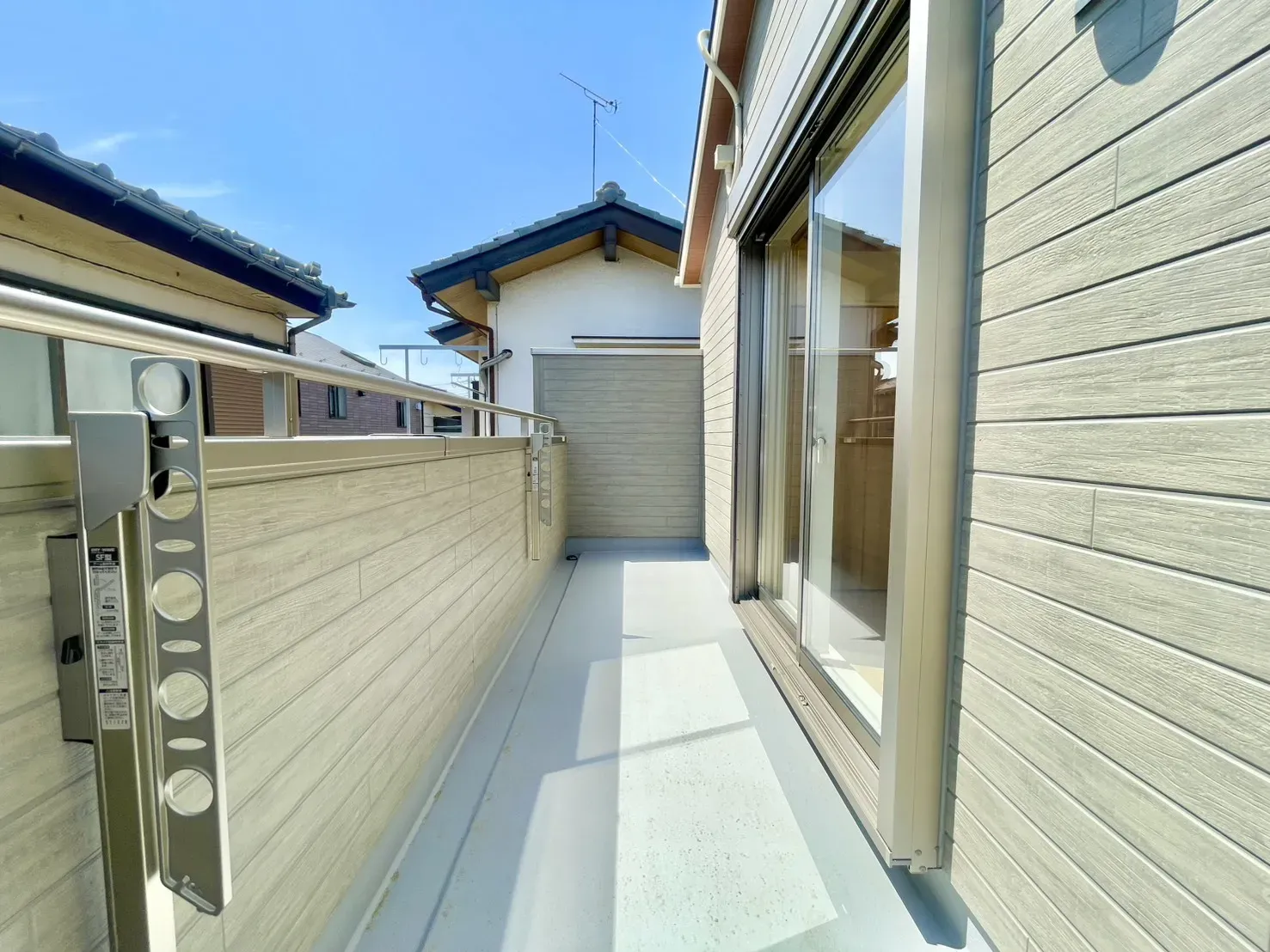 「陽当たりの良いワイドバルコニー」