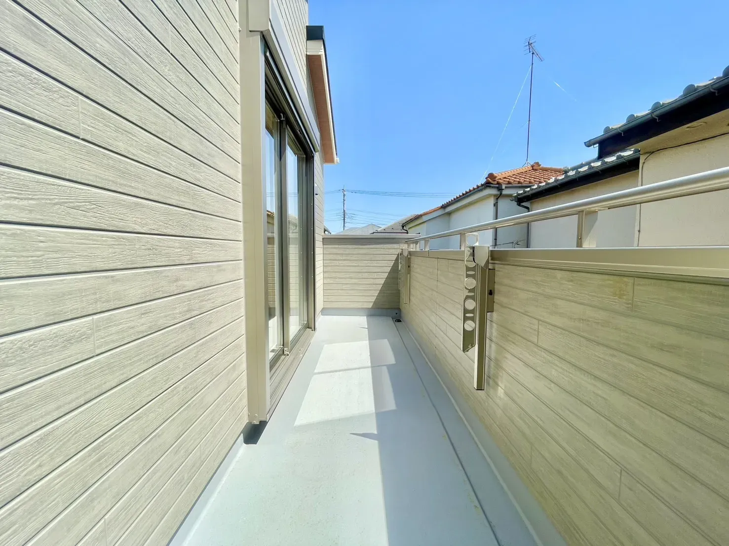 「開放感のあるバルコニー空間」