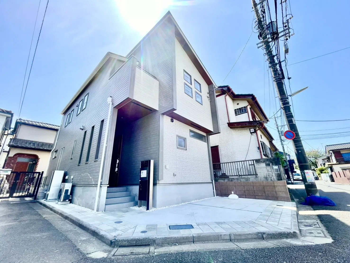 「スタイリッシュな外観デザイン」