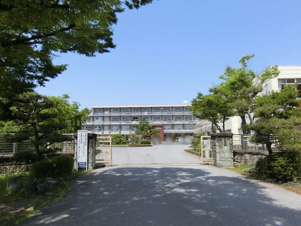 一宮市立木曽川中学校